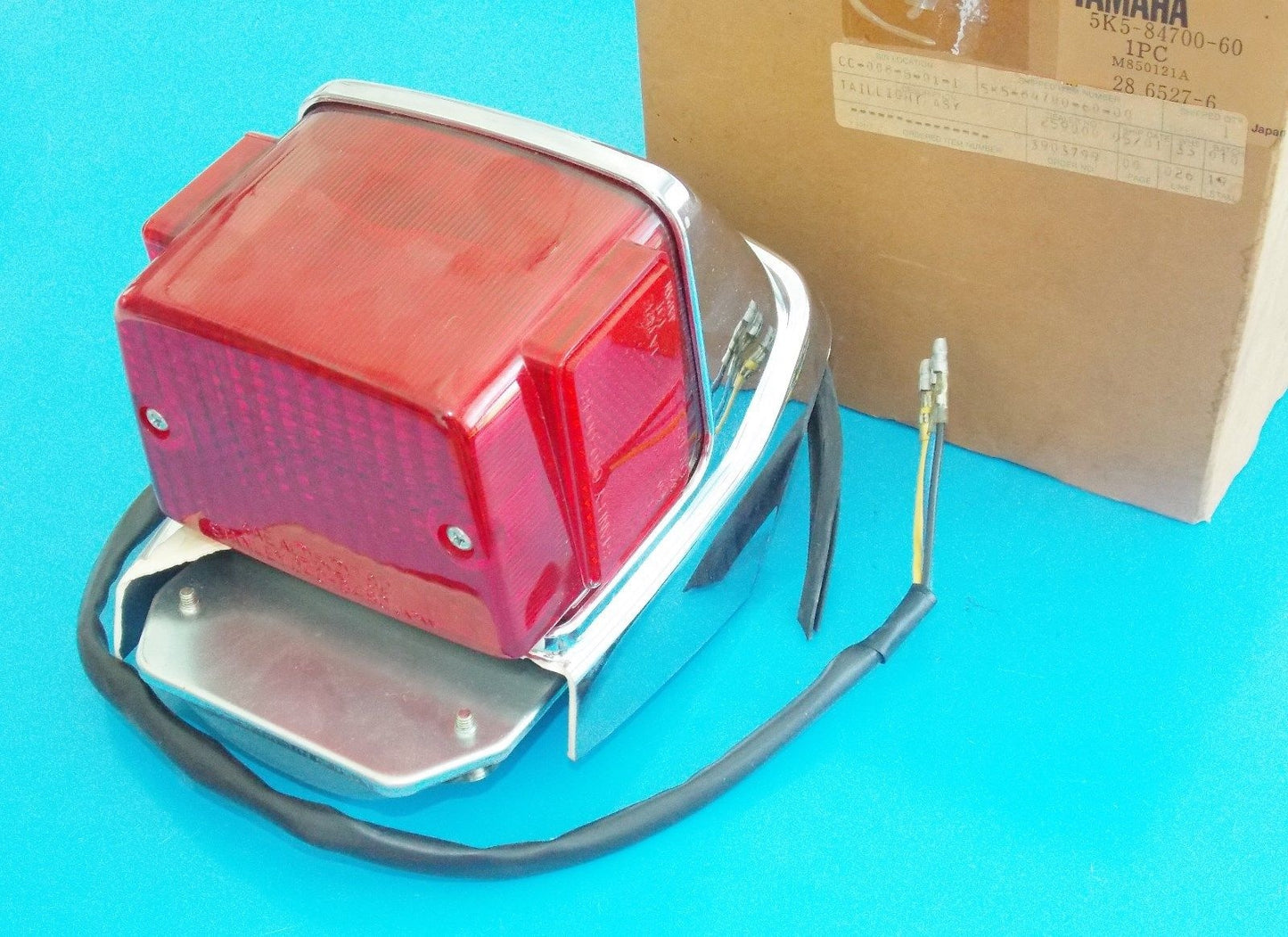 NOS YAMAHA 1981 1982 1983 TAILLIGHT ASSY XV750/500/920 XJ550/650 5K5-84700-60 - MotoRaider