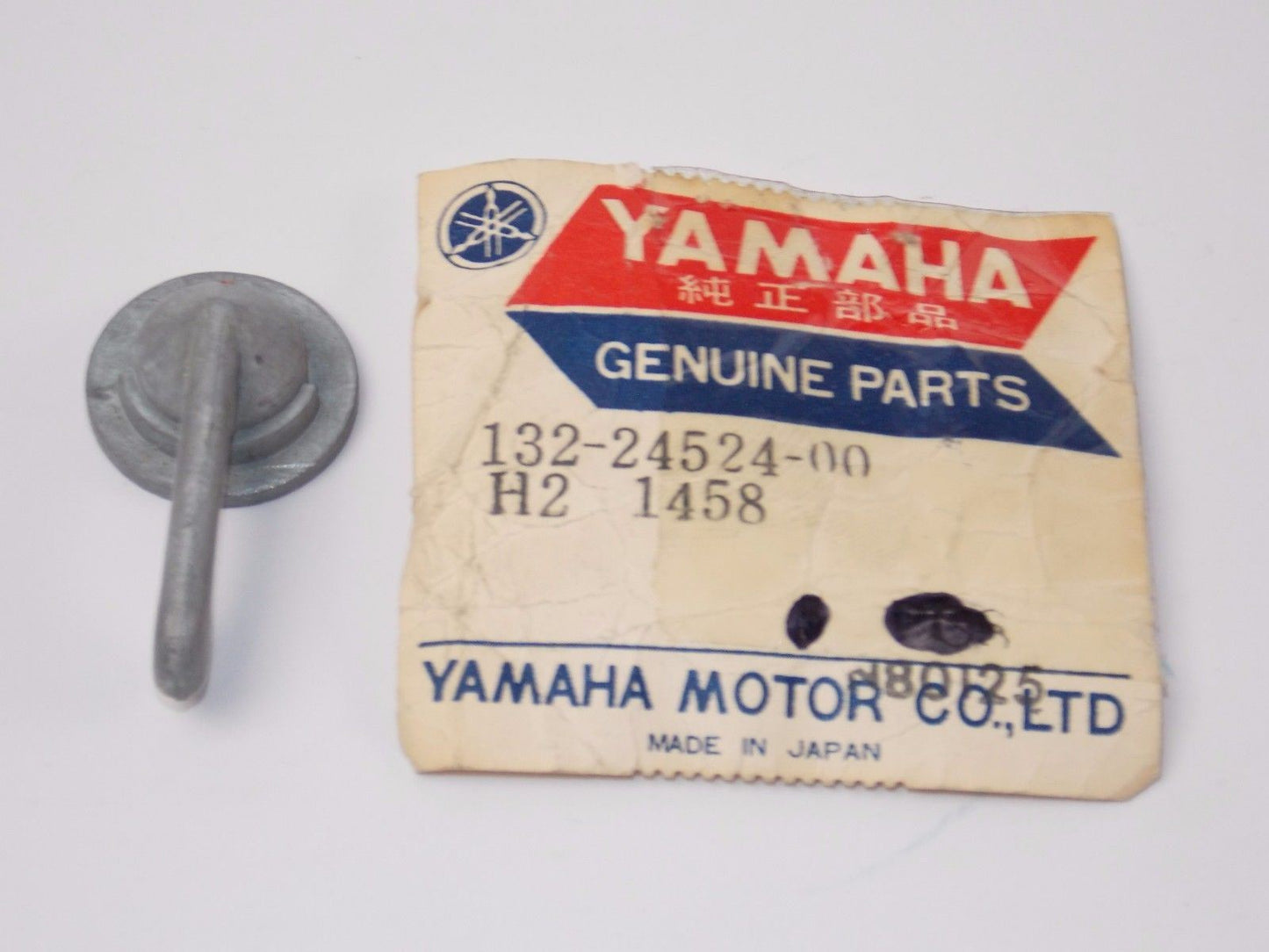 NOS YAMAHA 1966 1967 LEVER PETCOCK FUEL VALVE YL1 132-24524-00 - MotoRaider