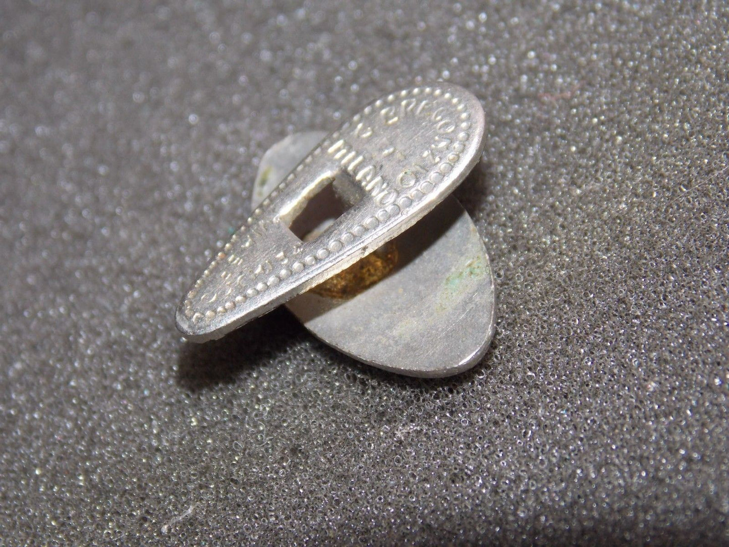 VINTAGE GILERA MOTORCYCLE LAPEL EYELET PIN BADGE ITALY SATURNO 124 125 5V STRADA - MotoRaider