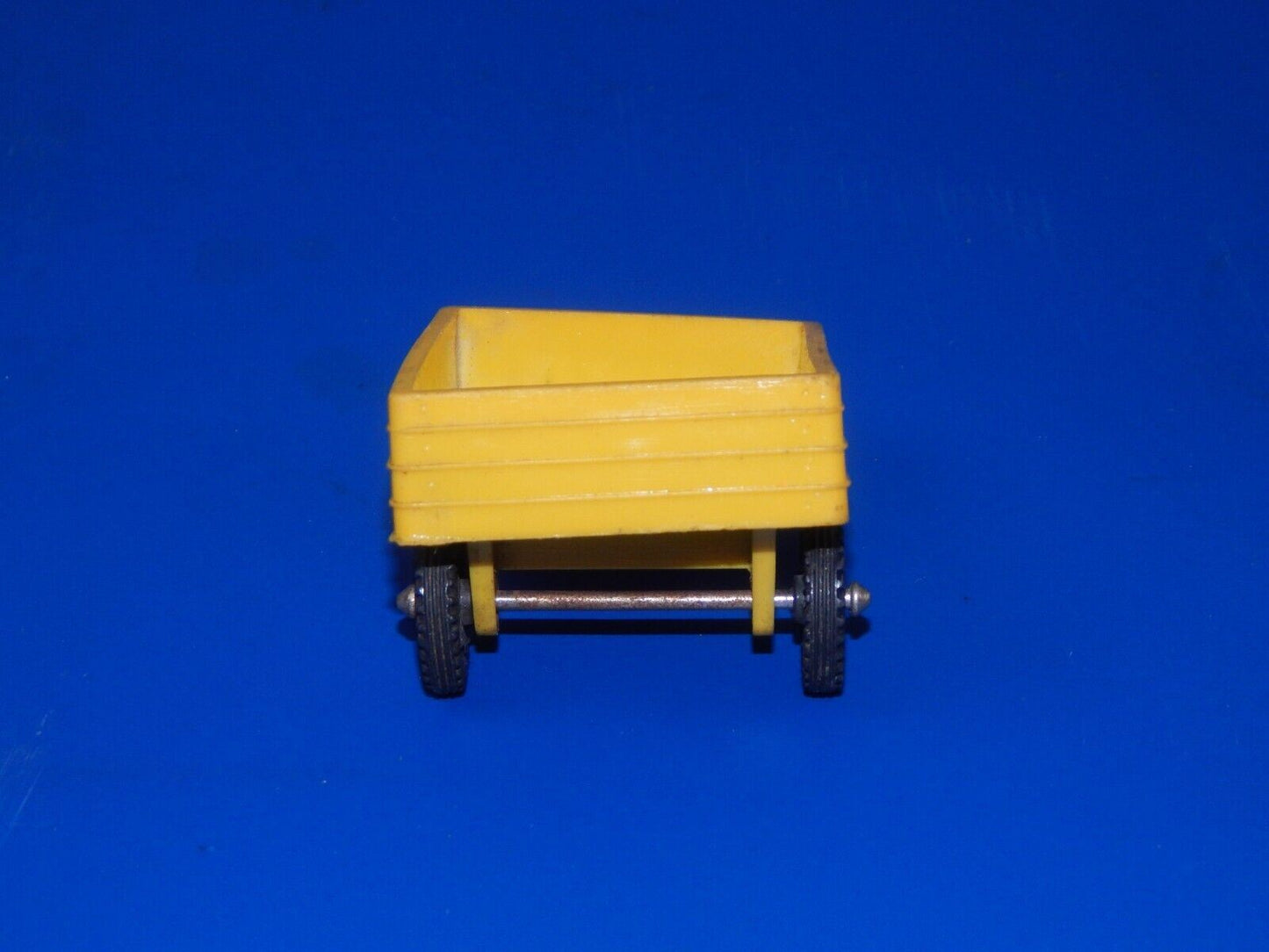 1960's VINYL LINE VINTAGE TOY MODEL TRAILER YELLOW 3.25"X2" GERMANY - MotoRaider