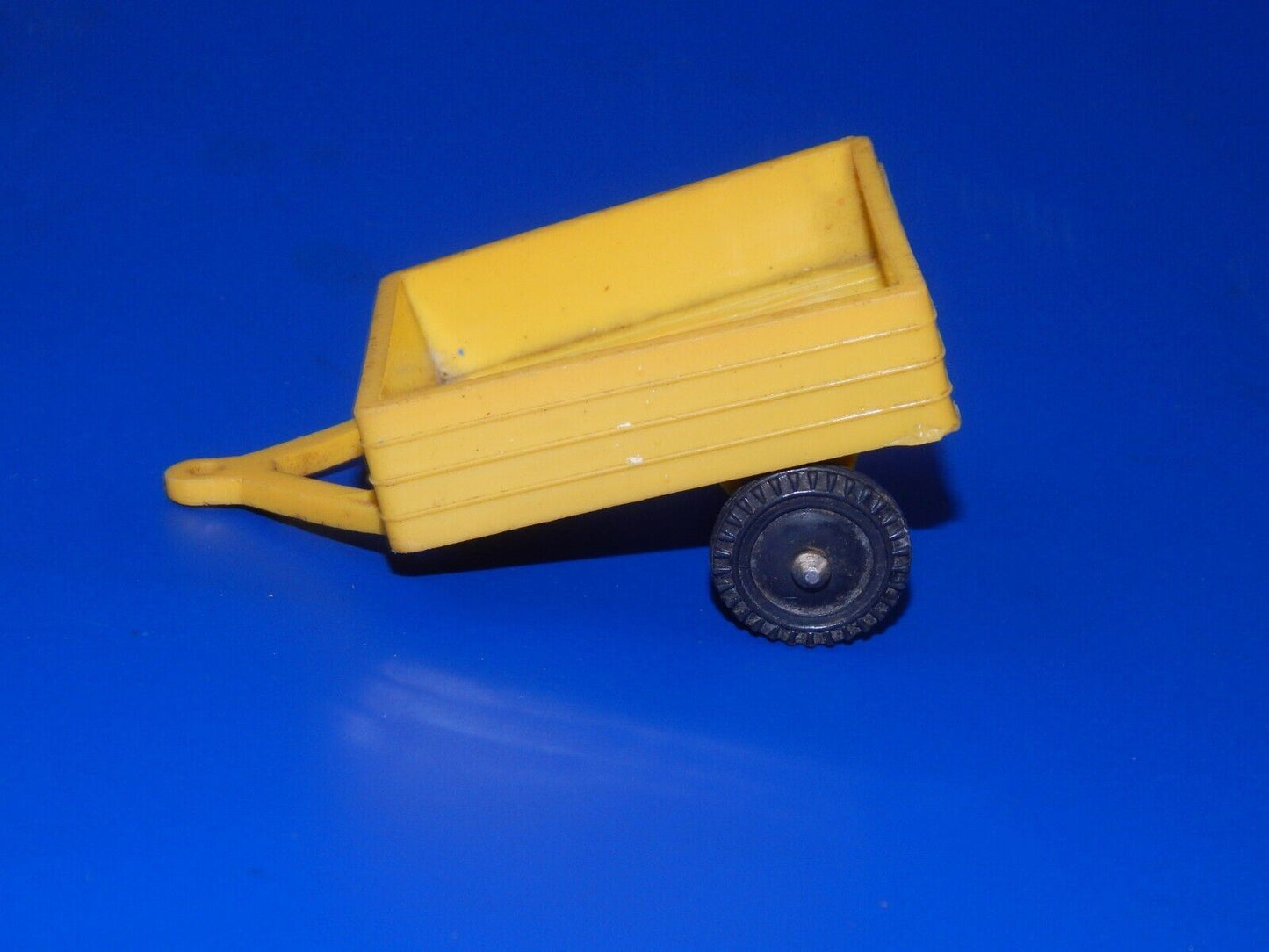 1960's VINYL LINE VINTAGE TOY MODEL TRAILER YELLOW 3.25"X2" GERMANY - MotoRaider