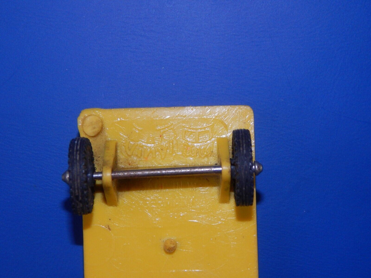 1960's VINYL LINE VINTAGE TOY MODEL TRAILER YELLOW 3.25"X2" GERMANY - MotoRaider