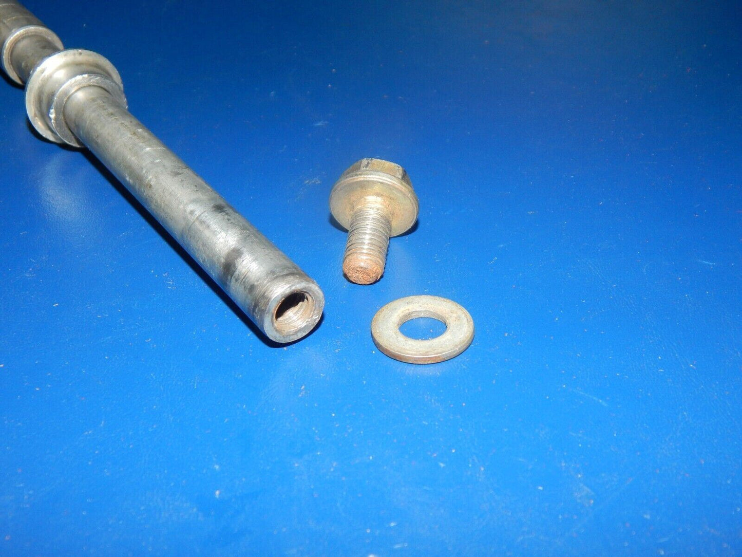 1992 KTM MXC250 VEGLIA SPEEDOMETER DRIVE FRONT WHEEL AXLE HOLE D=15mm 50-1407 8E - MotoRaider