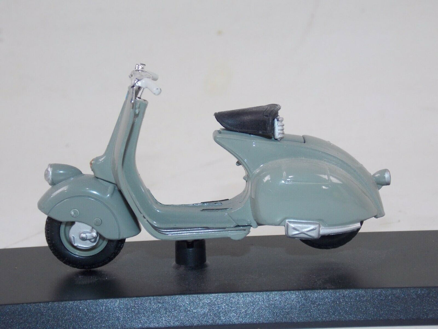 1946 VESPA 98 GREY PIAGGIO VINTAGE SCOOTER L=4" 100mm SCALE 1:18 MODEL DIE CAST - MotoRaider