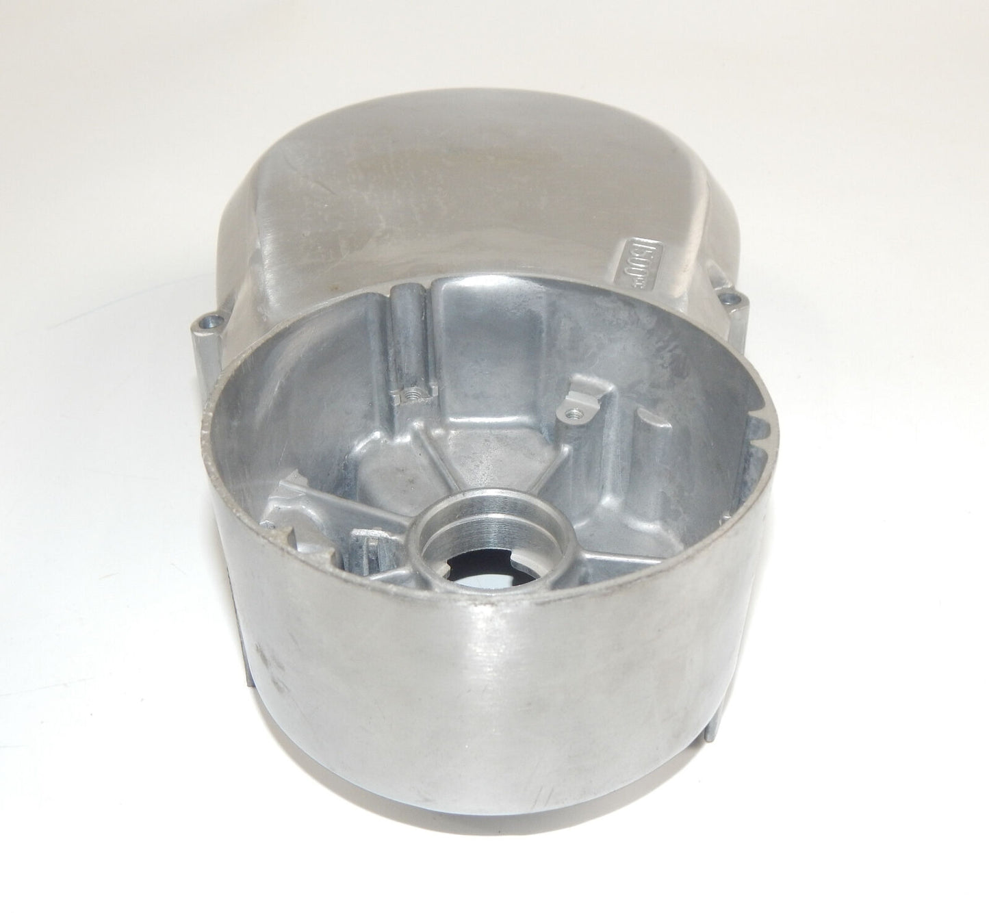 OEM 1970's SUZUKI GT380 GT550 ENGINE MOTOR CRANKCASE RIGHT COVER "3SZZ153" - MotoRaider