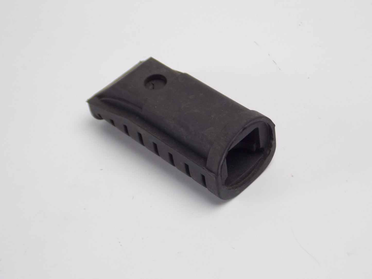 NOS OEM LAVERDA PASSENGER RUBBER FOOTREST PEG STAND COVER R L 61925698 61925697 - MotoRaider