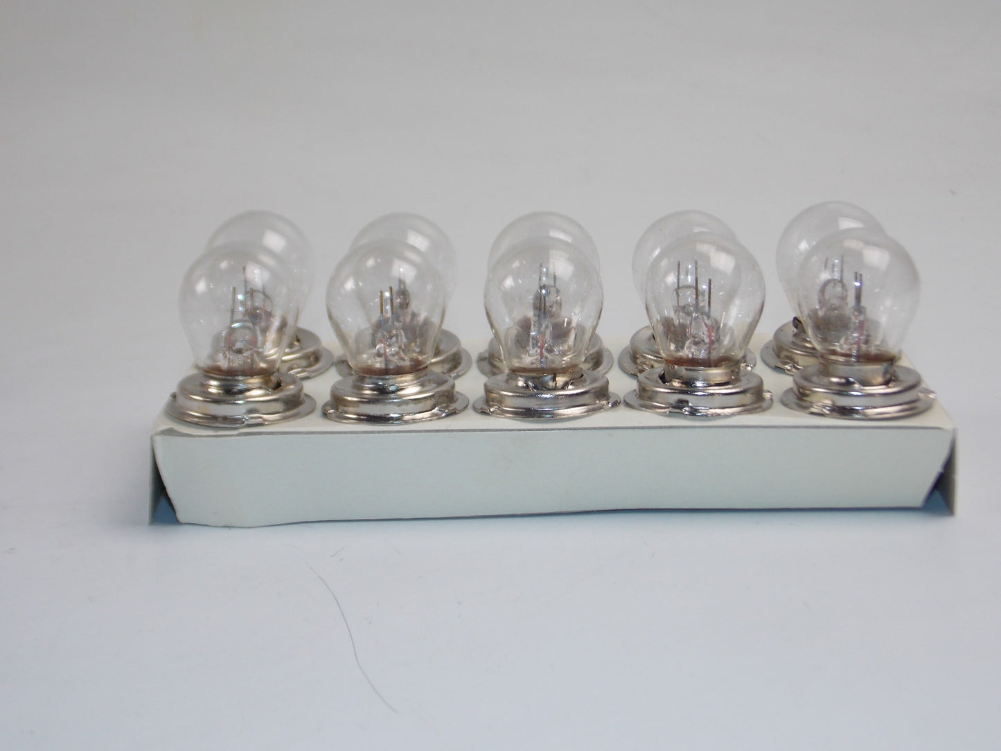 MOTORCYCLE HEADLIGHT BULB LUX 2000 6V 15W P26s BASE BOX OF 10 GUZZI CAGIVA PUCH - MotoRaider
