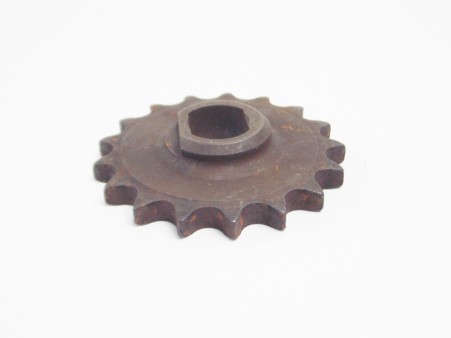 LAVERDA ZUNDAPP LZ 125 175 ENGINE MOTOR ZUNDAPP FRONT COUNTER SPROCKET 17T - MotoRaider