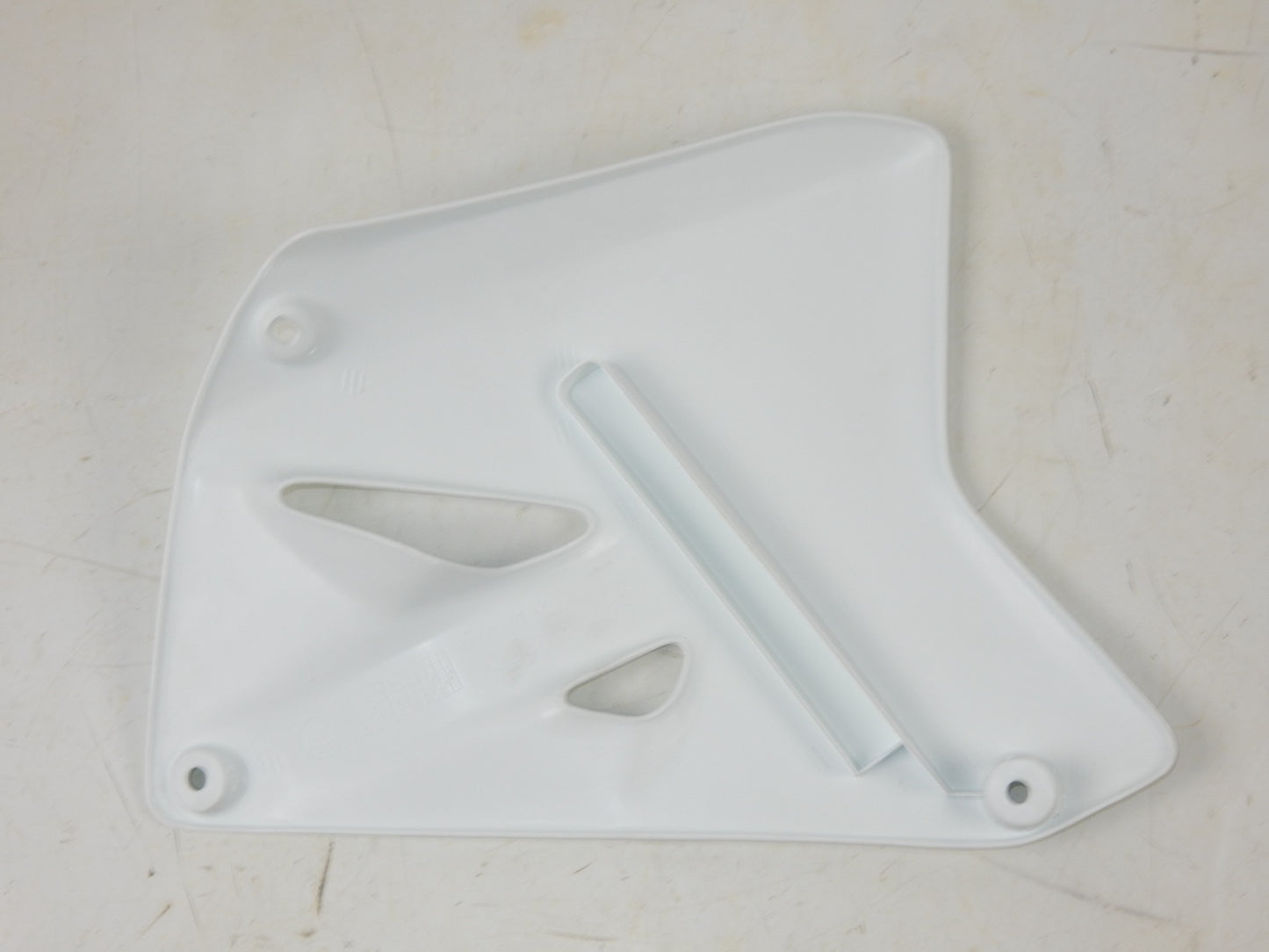 UFO WHITE 041 RH LH RADIATOR COVER SHROUD SUZUKI RM85 2000-06 11-5799 SU03969041 - MotoRaider