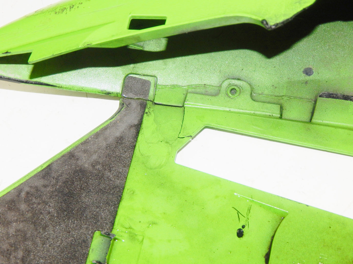 OEM KAWASAKI 2004-05 NINJA ZX10 ZX10R REAR TAIL FAIRING COVER GREEN 36040-0015 - MotoRaider