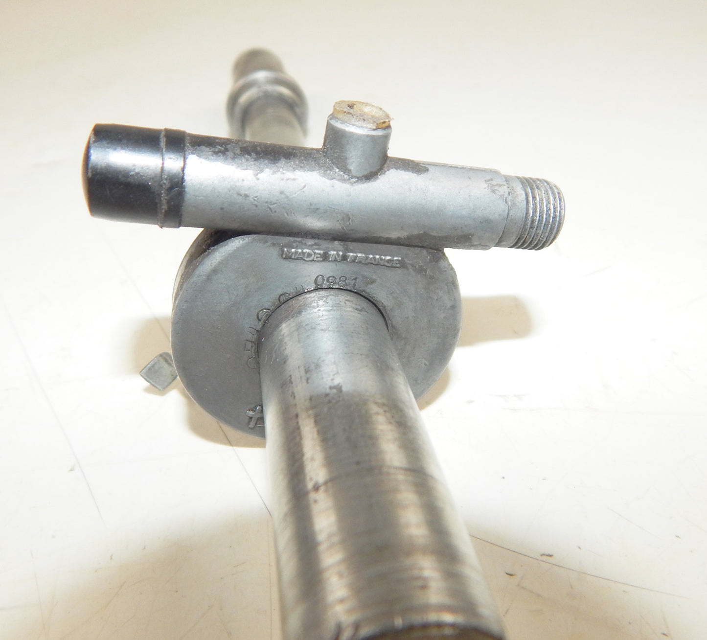 1981 BETA TRAIL 125 FRONT WHEEL PIN BOLT AXLE+SPEEDOMETER GEAR DRIVE HURET - MotoRaider