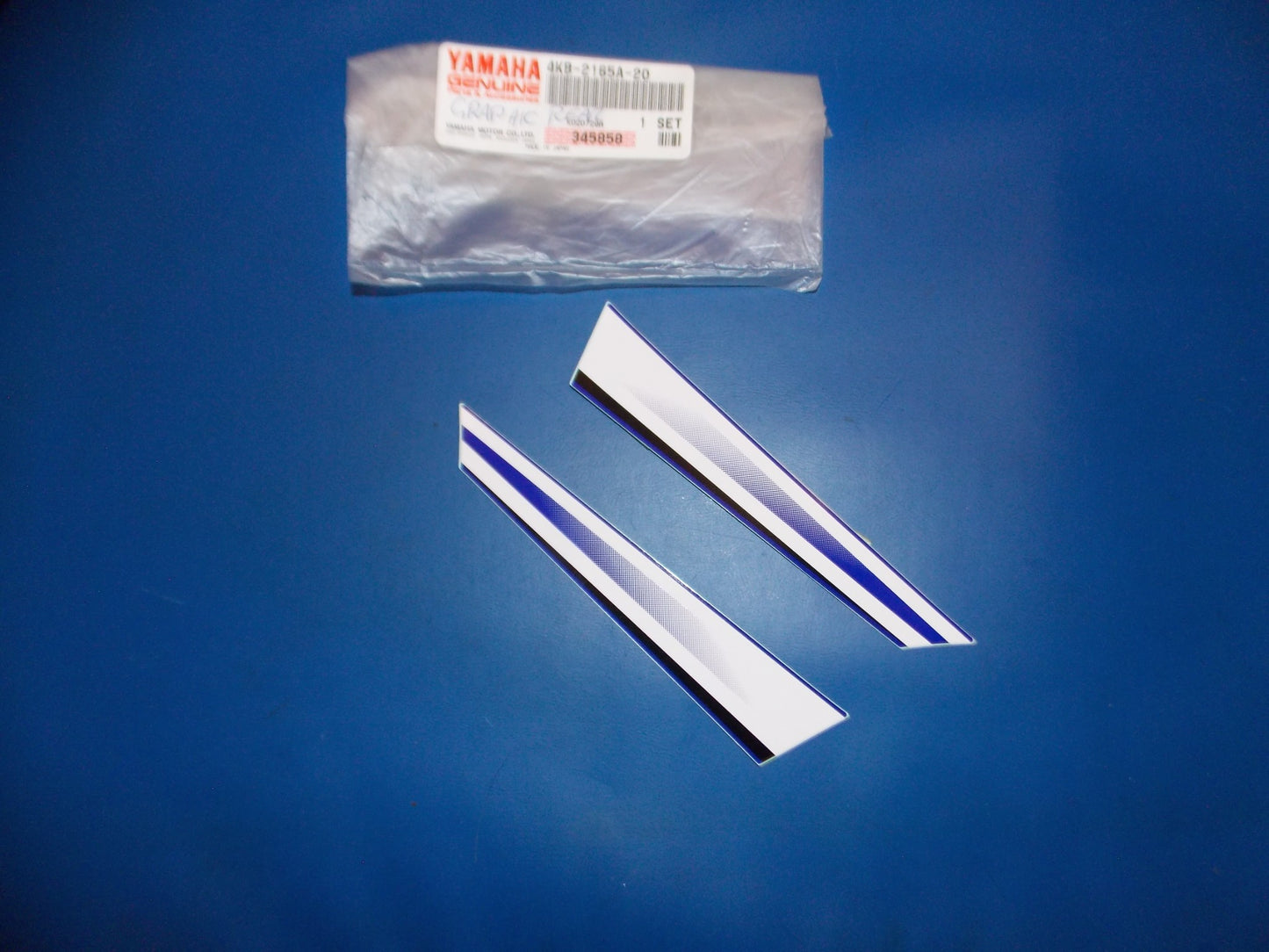 NOS YAMAHA 2000-2002 YFM350 GRAPHIC SET REAR FENDER 4KB-2165A-20 - MotoRaider