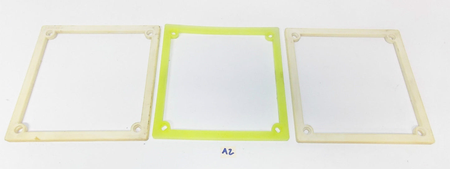 3 VINTAGE LICENSE PLATE FRAME BAZEL MOULDING 6.5"X6.5" 165X165MM WHITE GREEN - MotoRaider