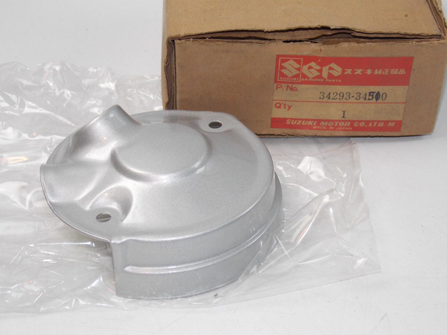 NOS OEM SUZUKI 1981 1982 GS550 GS650 TACHOMETER ORNAMENT COVER TACH 34293-34510 - MotoRaider