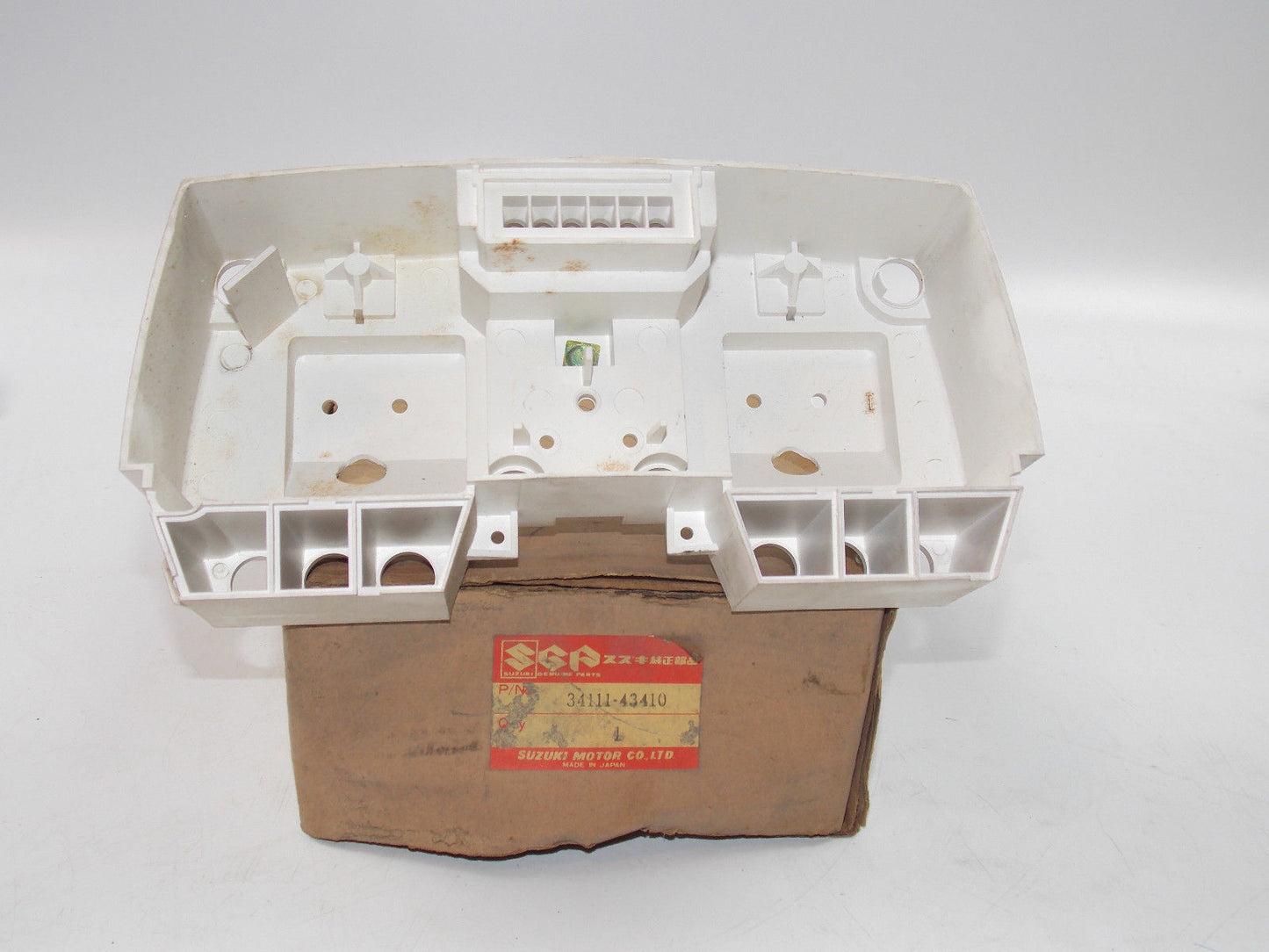 NOS GENUINESUZUKI 1983 1984 1985 1986 GS550 SPEEDOMETER INNER CASE 34111-43410 - MotoRaider
