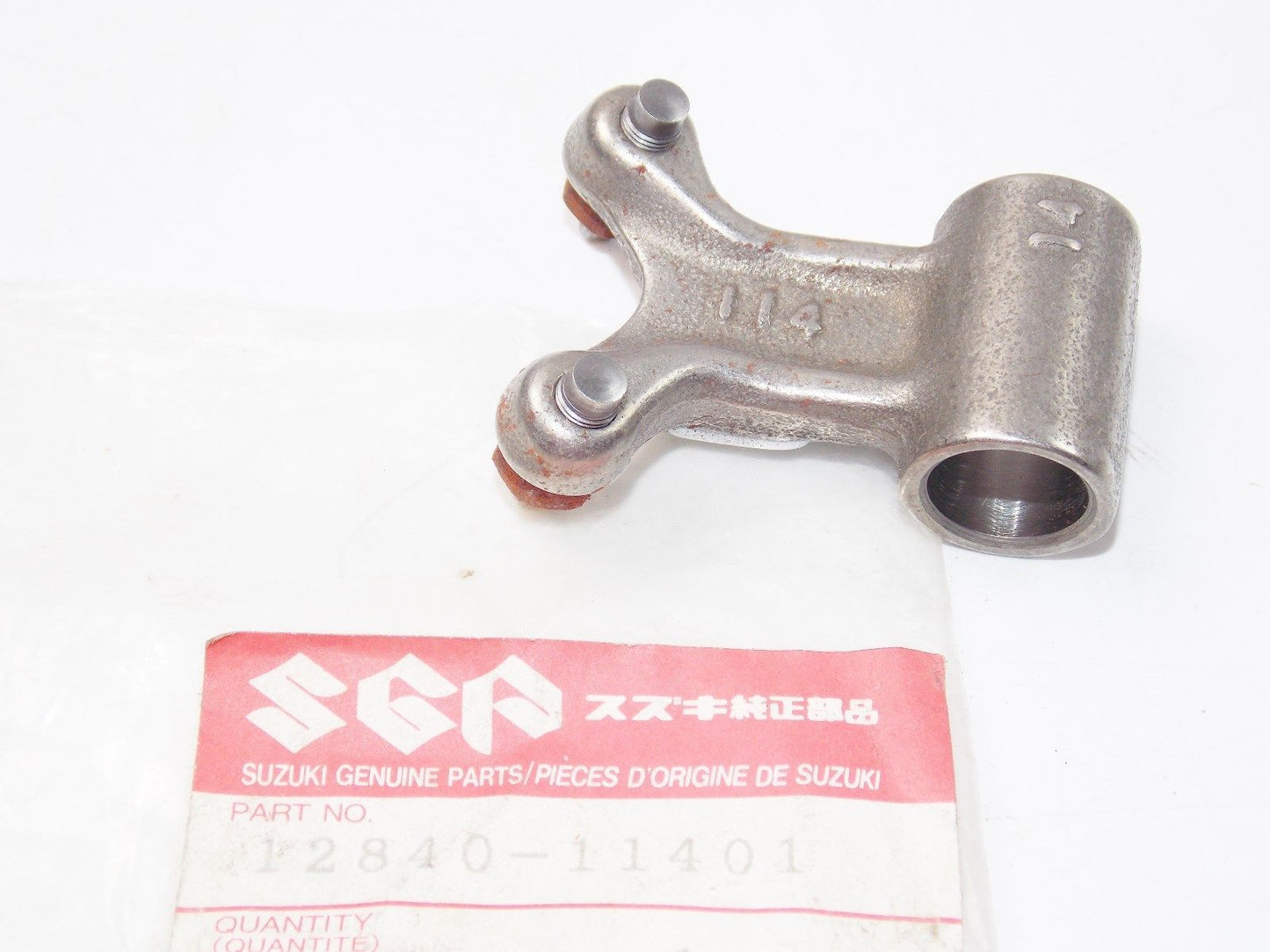 NOS SUZUKI 1980-1986 ARM VALVE ROCKER GS250 GS300 GS550 12840-11401 - MotoRaider