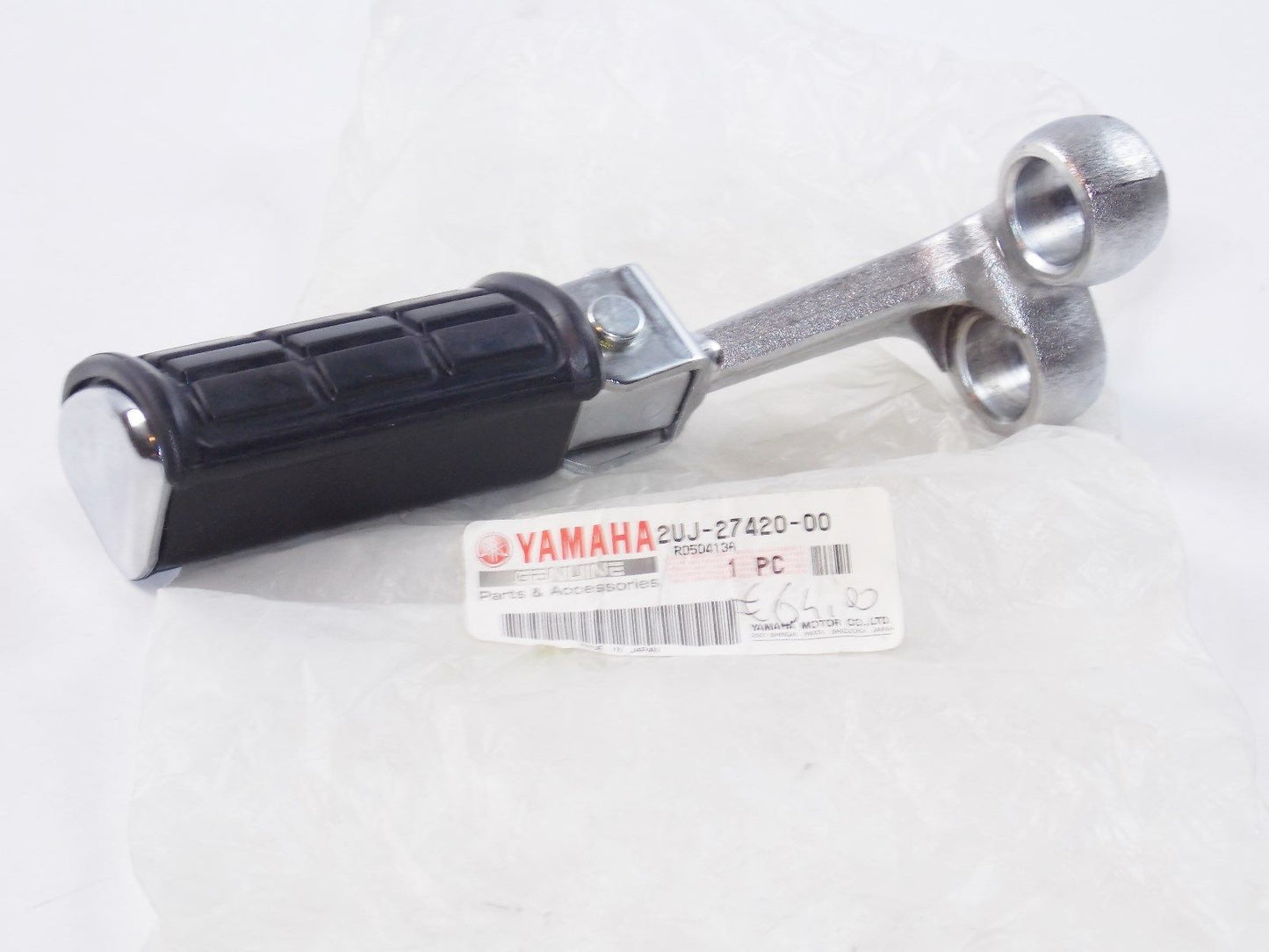 NOS YAMAHA 1988 1989 1990 1995-2013 RIGHT FRONT FOOTREST XV250 2UJ-27420 - MotoRaider