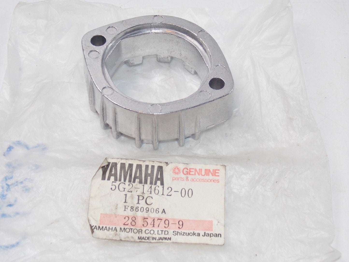 NOS YAMAHA 1981 1982 1983 1985 1986 EXHAUST RING NUT XS750 XS700  5G2-14612 - MotoRaider
