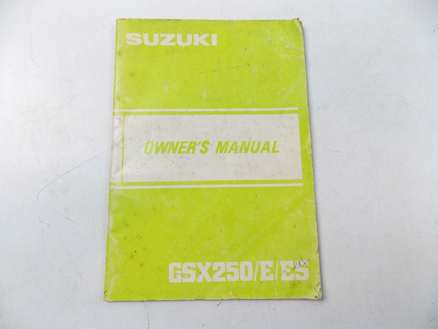 NEW SUZUKI 1982 OWNER'S MANUAL BOOK GSX250/E/ES 99011-11521-01A - MotoRaider
