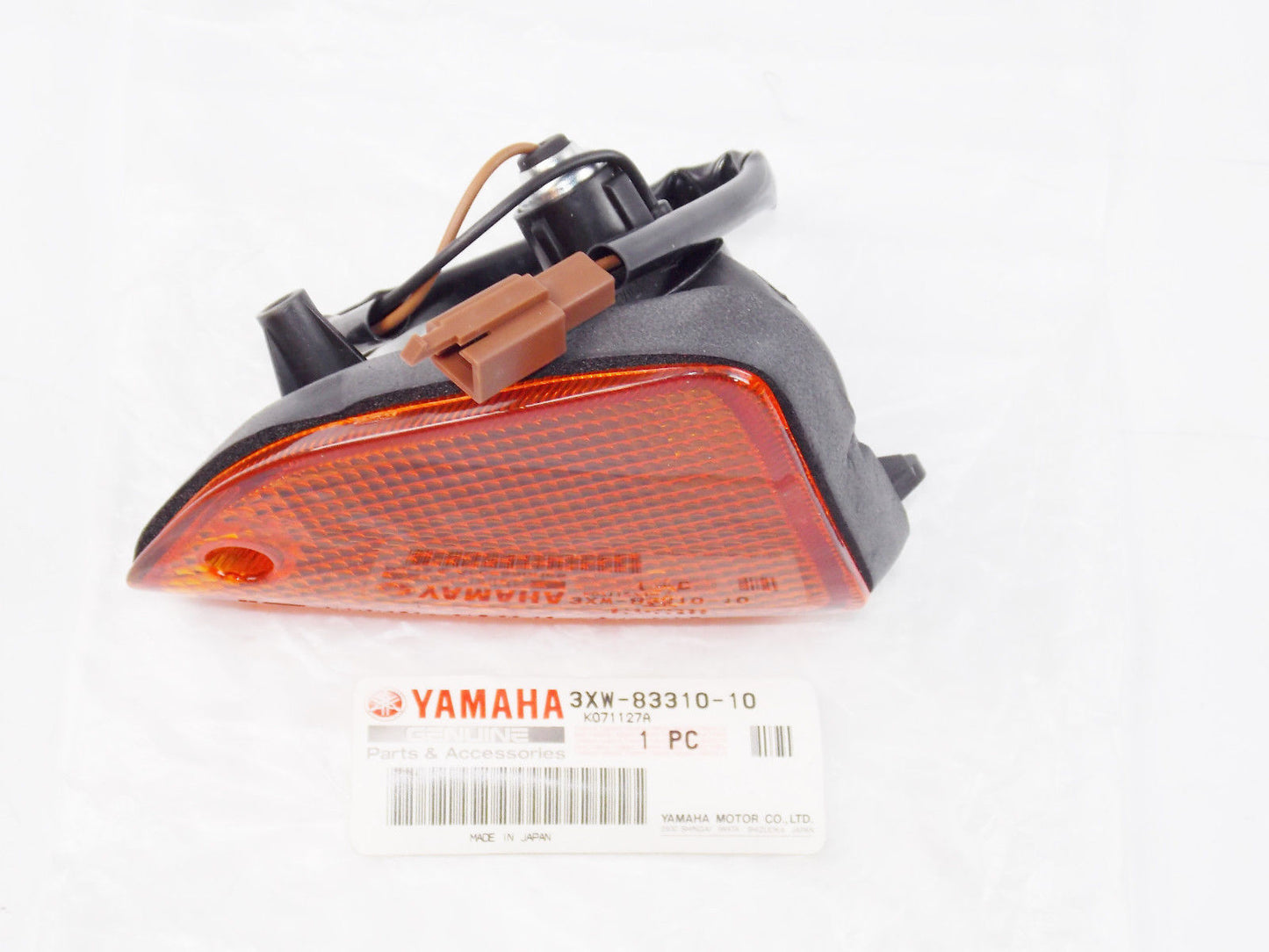 OEM YAMAHA 1996 1997 1998 1999 YP250 TURN SIGNAL INDICATOR BLINKER 3XW-83310-10 - MotoRaider