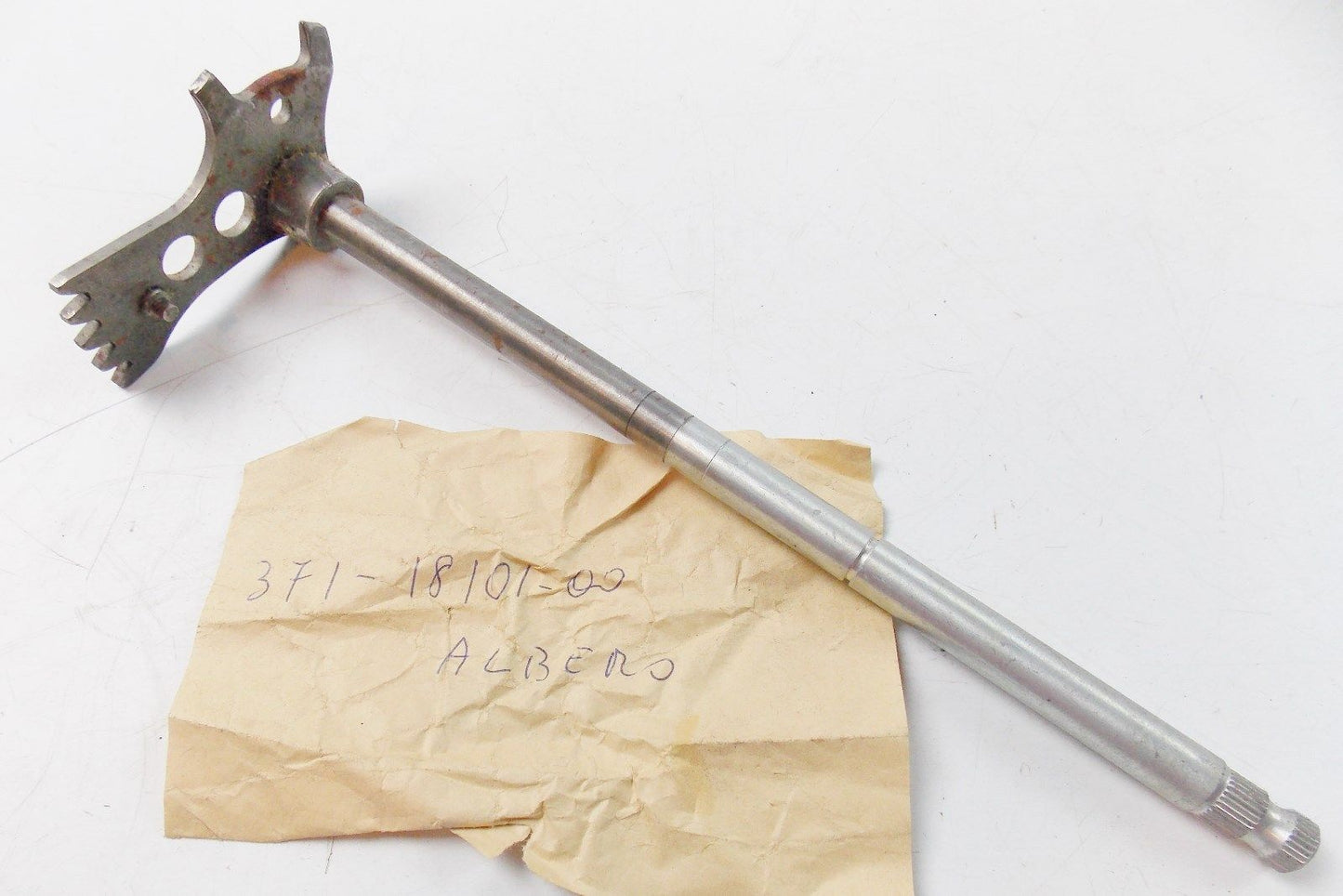 NOS YAMAHA 1973-1978 SHIFT SHAFT ASSY 2 TX500 XS500 371-18101-00 - MotoRaider