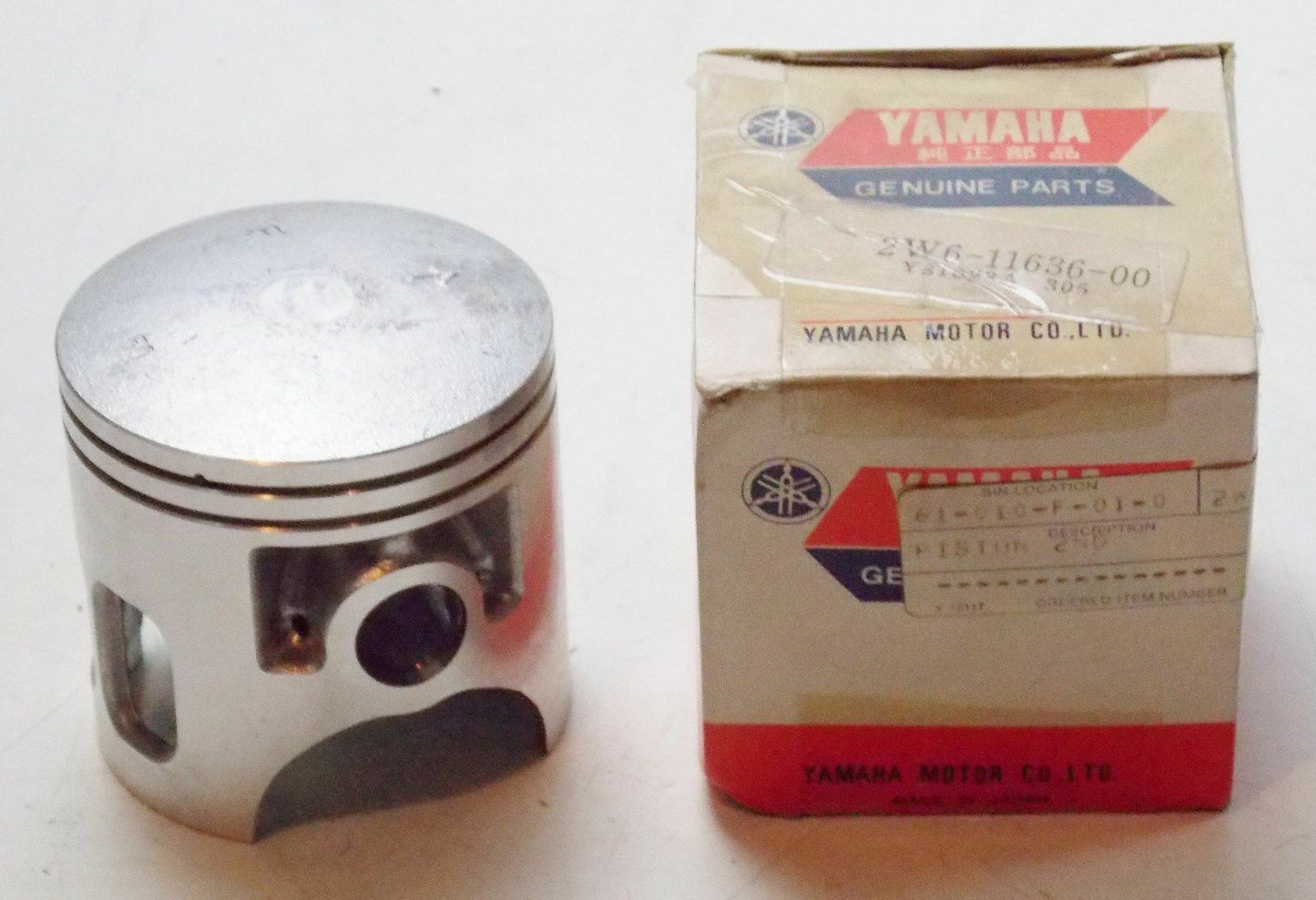 NOS YAMAHA 1979 1980 1981 PISTON 2 O/S 0.50 IT175 2W6-11636-00 - MotoRaider