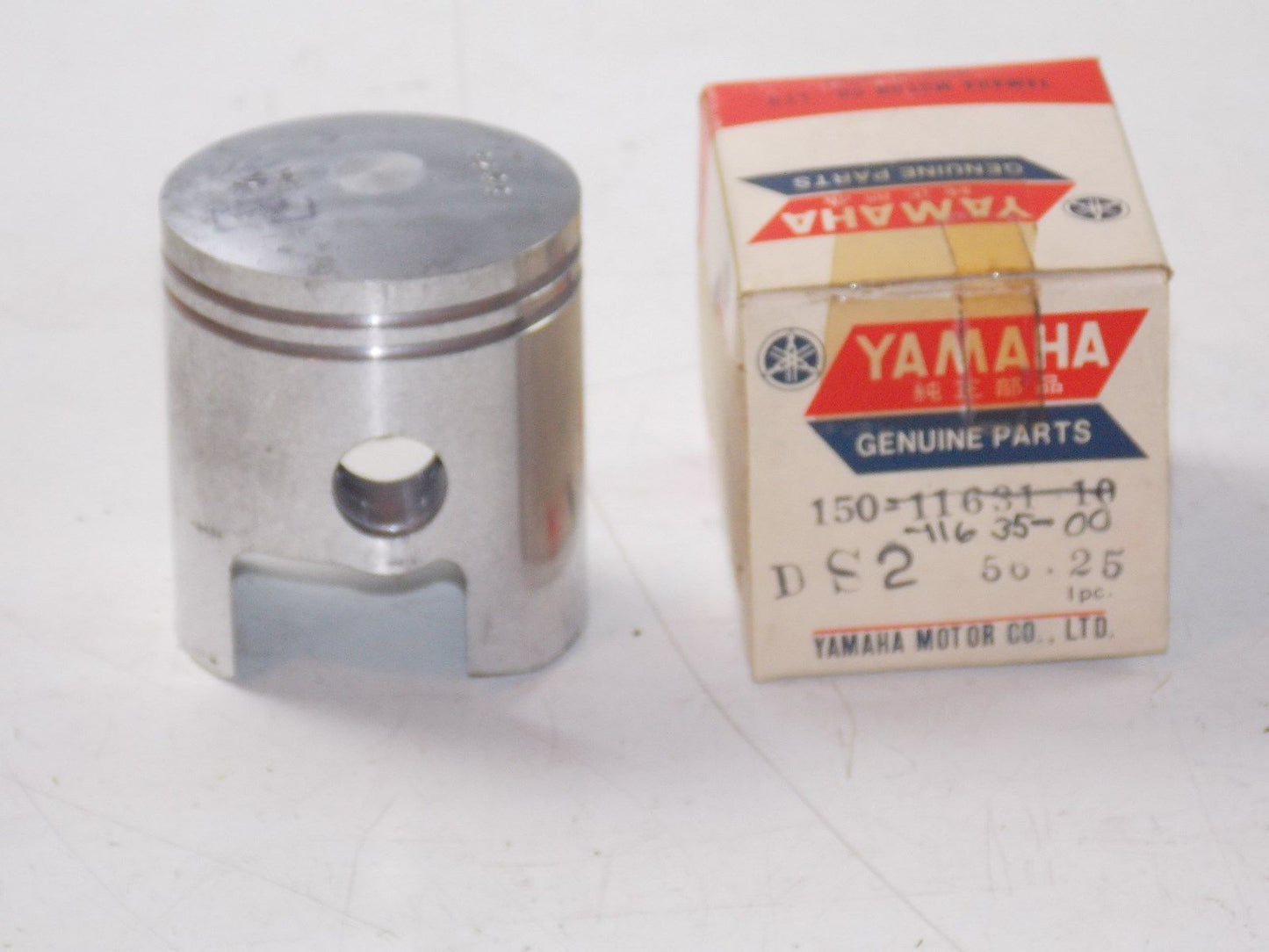 NOS YAMAHA 1981 PISTON 1ST O/S 0.25 YDS1 YDS2 150-11635-00 - MotoRaider