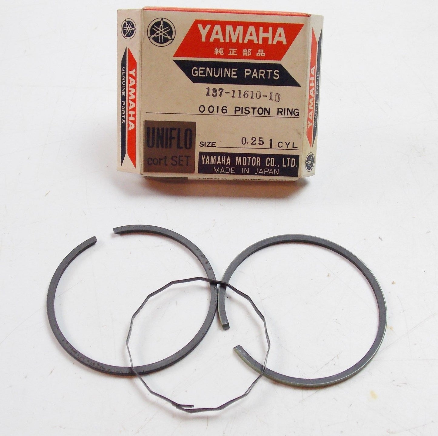 NOS YAMAHA 1966 PISTON RING SET 1ST OVER 0.25 YA6 YA7 137-11610-10 - MotoRaider