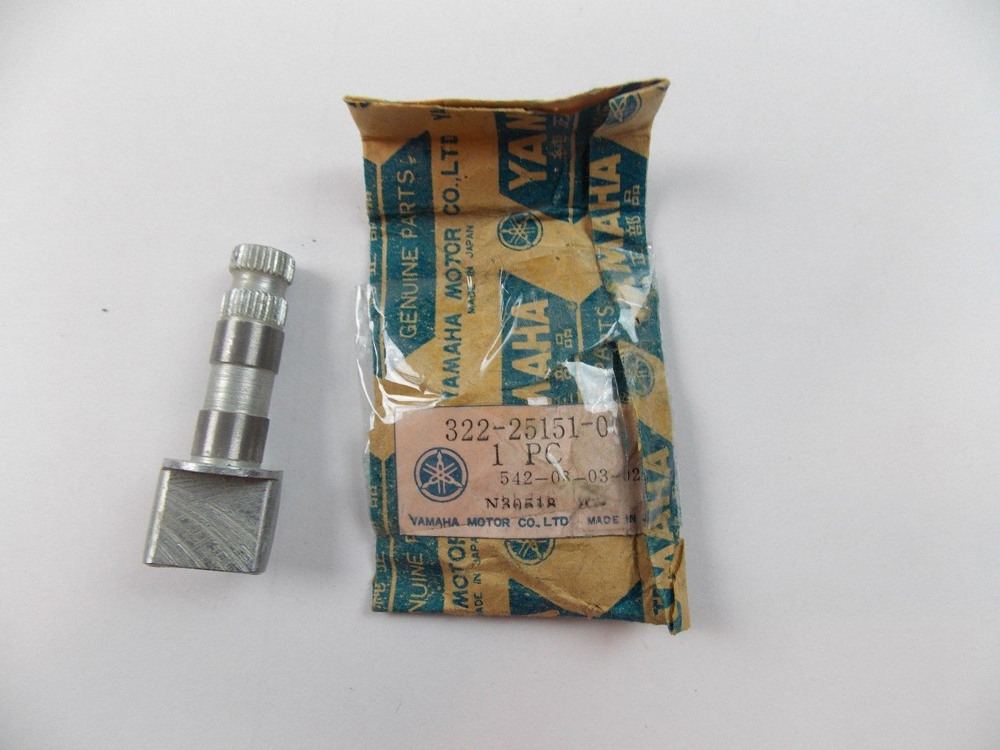 NOS YAMAHA 1972-1984 FRONT WHEEL CAMSHAFT MX250 YZ100 DT2 RT2 322-25151-00 - MotoRaider