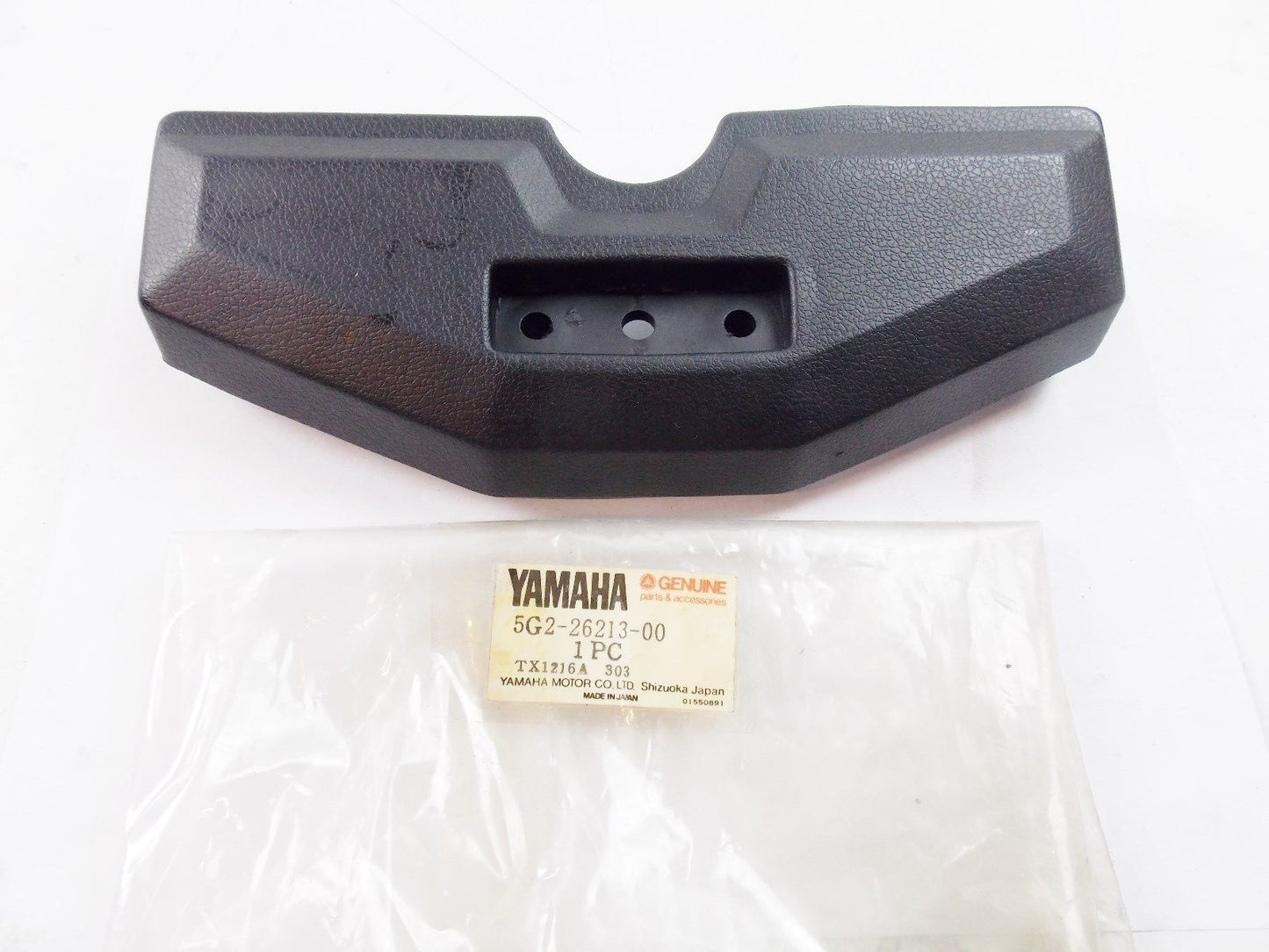 NOS YAMAHA 1981 1982 1983 UPPER COVER XJ150 5G2-26213-00 - MotoRaider