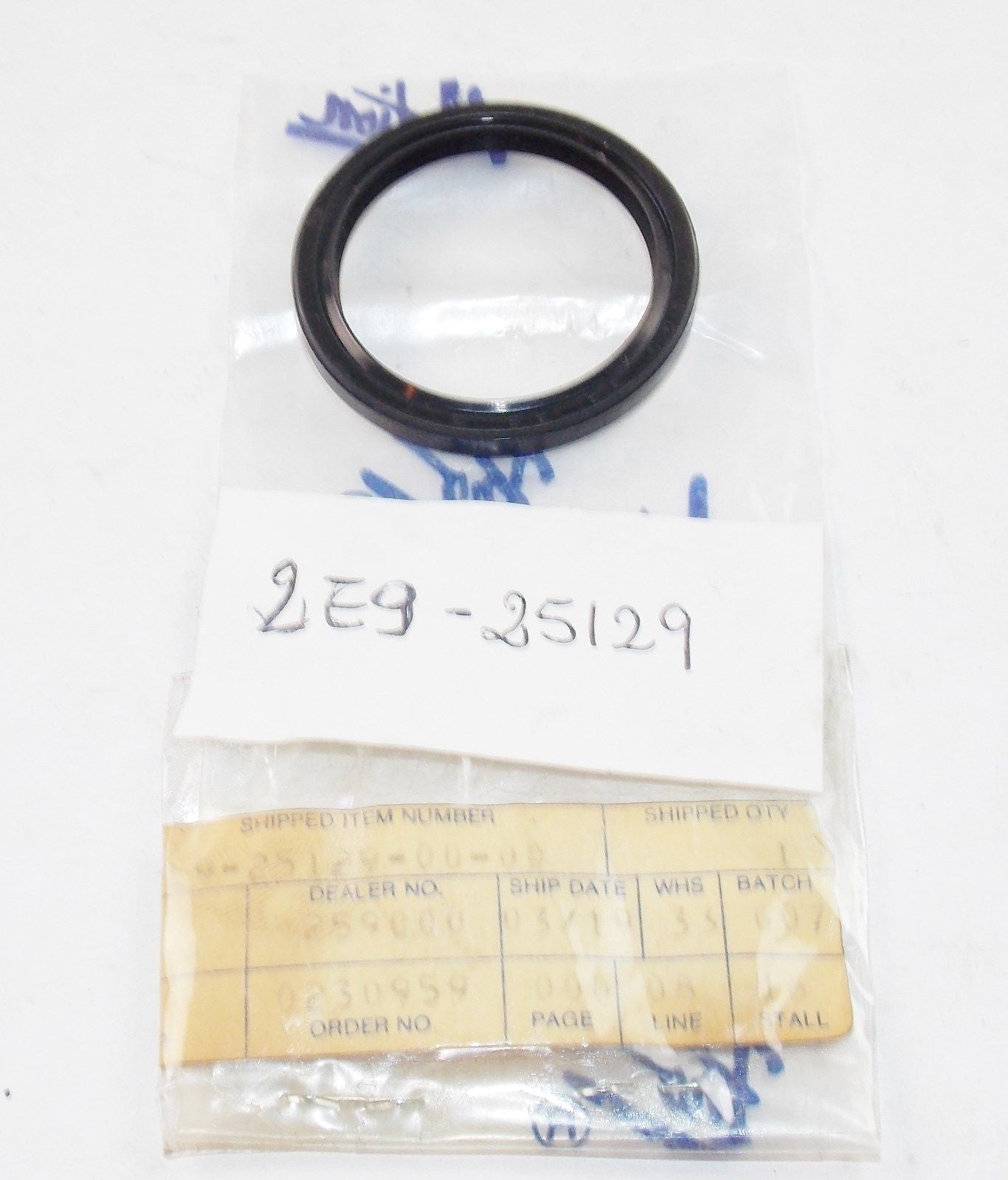 NOS YAMAHA 1981 FRONT WHEEL OIL SEAL QT50 PW50 LC50 CY50 2E9-25129-00 - MotoRaider