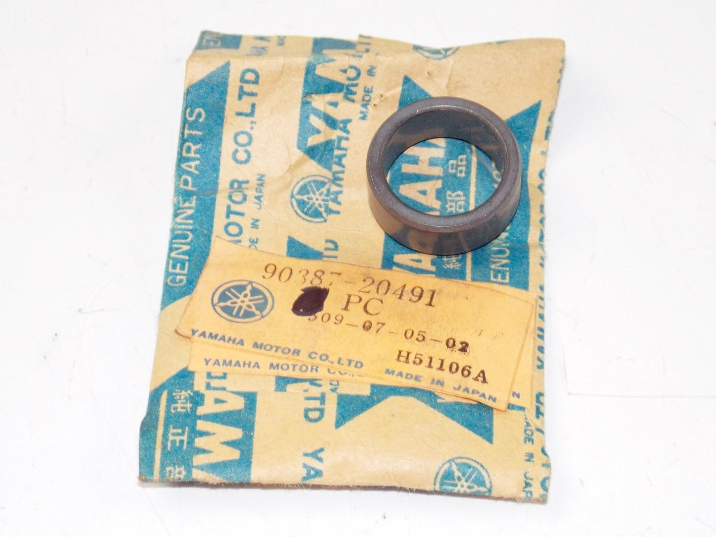 NOS YAMAHA 1968-2000 YG5T CT1 ATM1B HT1 G6SB G7S TRANSMISSION COLLAR 90387-20491 - MotoRaider