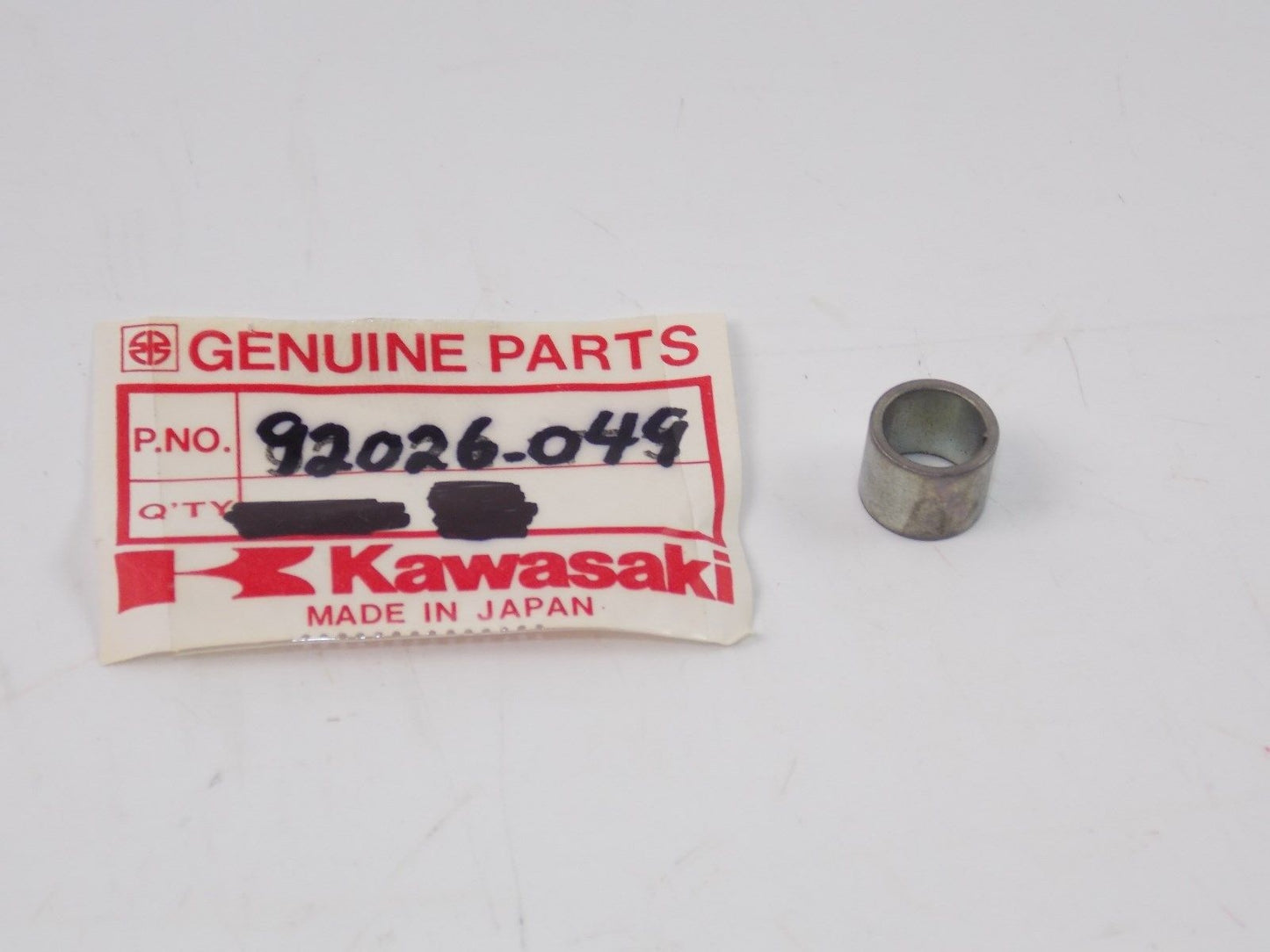 NOS KAWASAKI 1968 1969 1970 MOUNTING SPACER F4 92026-049 - MotoRaider