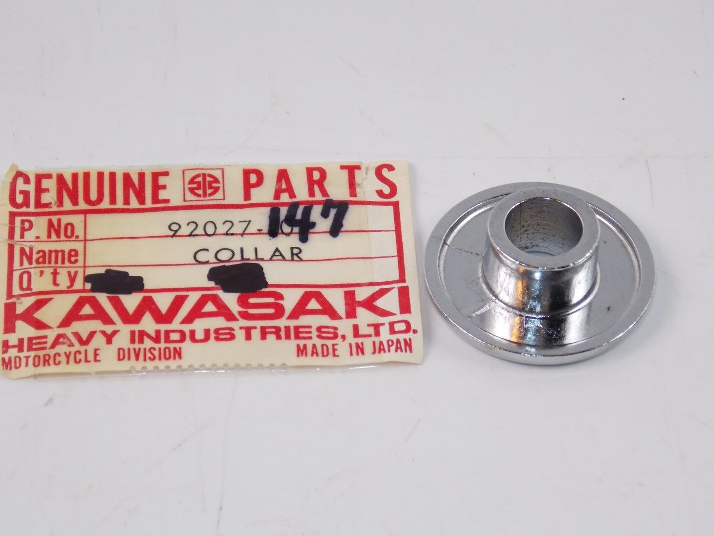 NOS KAWASAKI 1972-1988 COLLAR G5 Z1 S1/2 F11 KZ550/650/100/750/400 92027-147 - MotoRaider