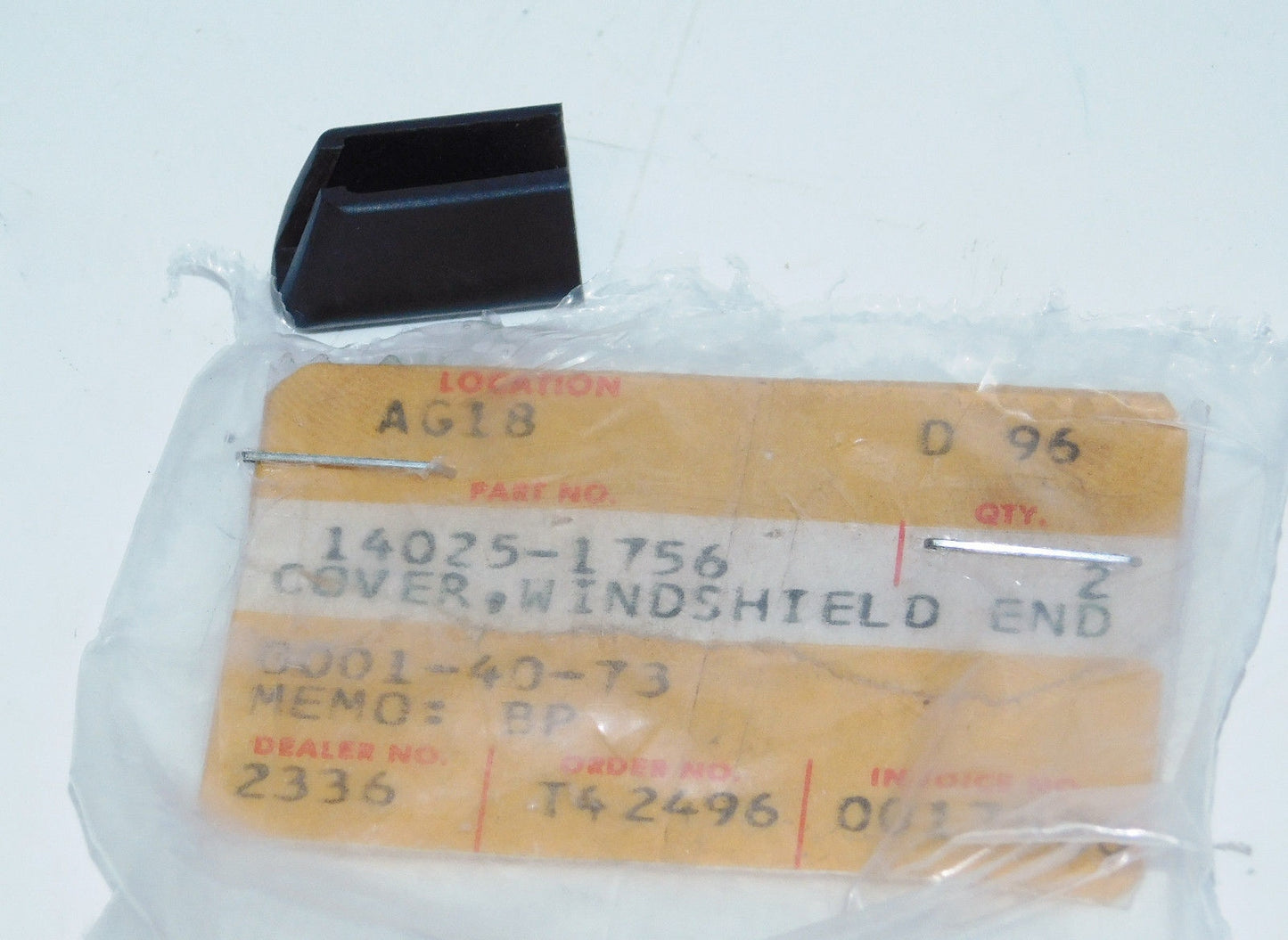 NOS KAWASAKI 1983 2001 EX305 ZX1100 EX500 ZX600 WINDSHIELD END COVER 14025-1756 - MotoRaider