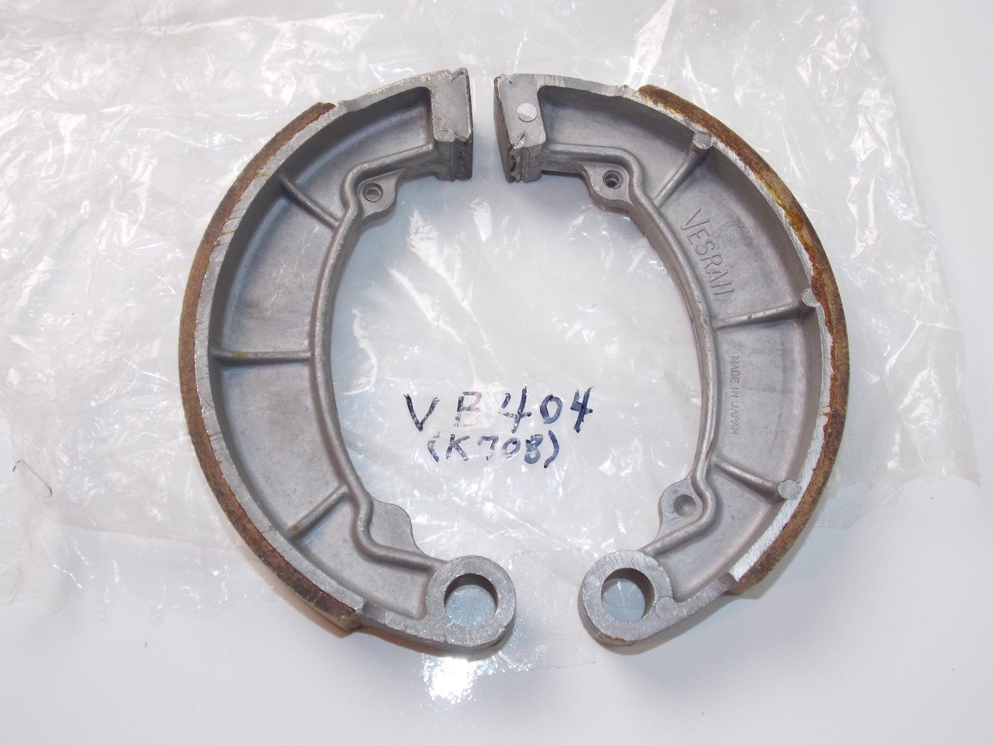 NOS VESRAH 1974-1978 BRAKE SHOES KZ404 FITS KAWASAKI VB-404 K 708 - MotoRaider