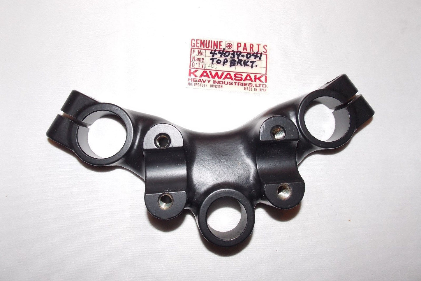 NOS KAWASAKI 1972 1973 STEERING STEM HEAD G5 44039-041 - MotoRaider