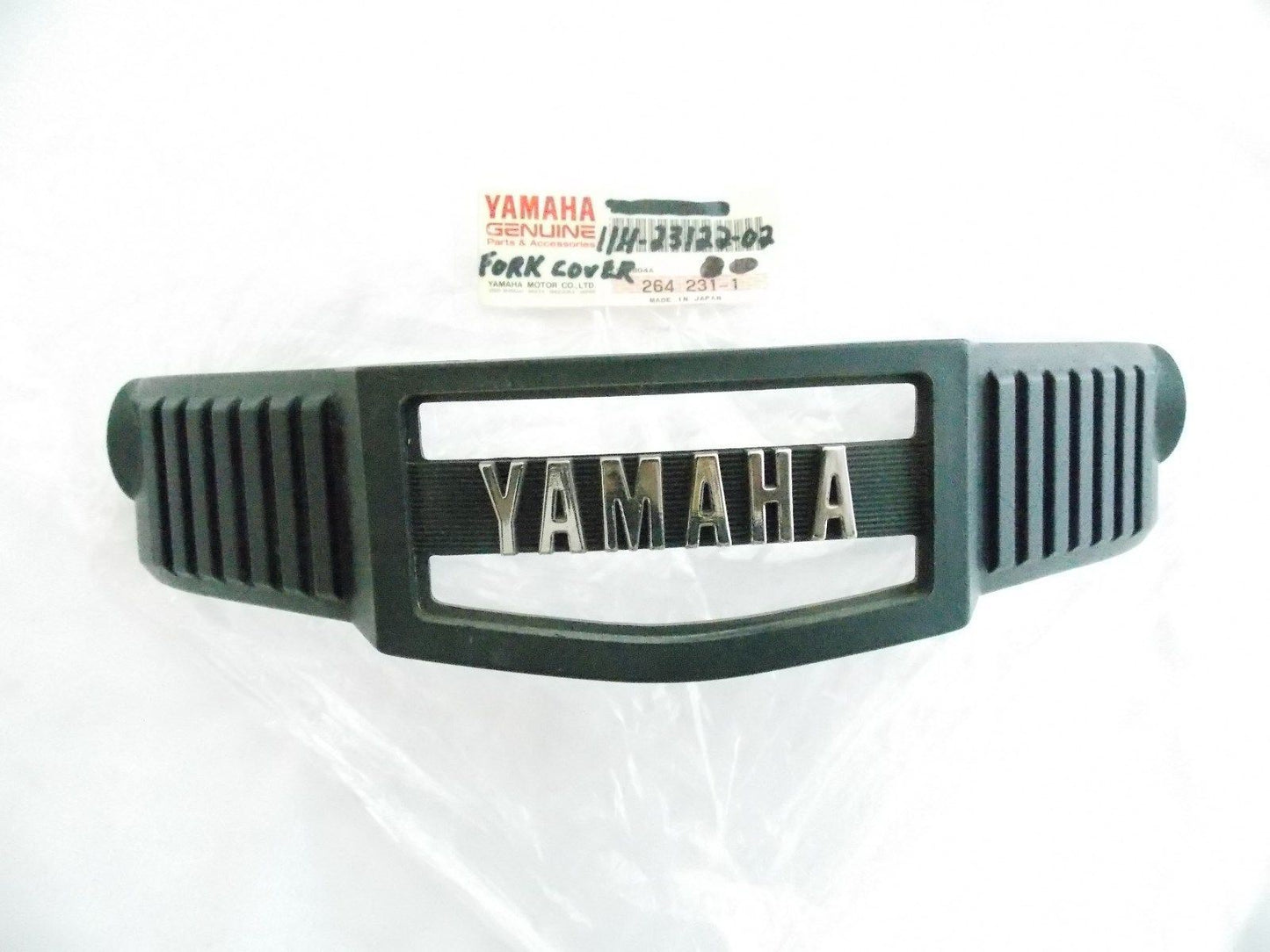 NOS YAMAHA 1982 OUTER COVER 1 XZ550 11H-23122-02 - MotoRaider