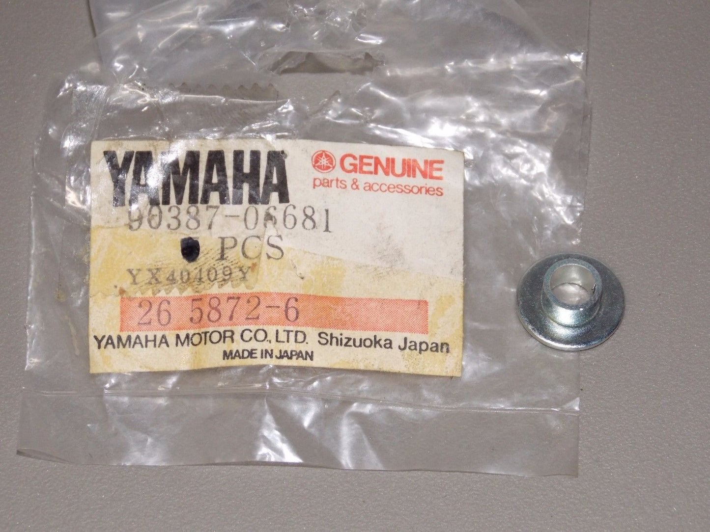 NOS YAMAHA 1979-2013 COLLAR DT50 TTR125 XT250 VK10 TW200 YZFR6 90387-06681 - MotoRaider