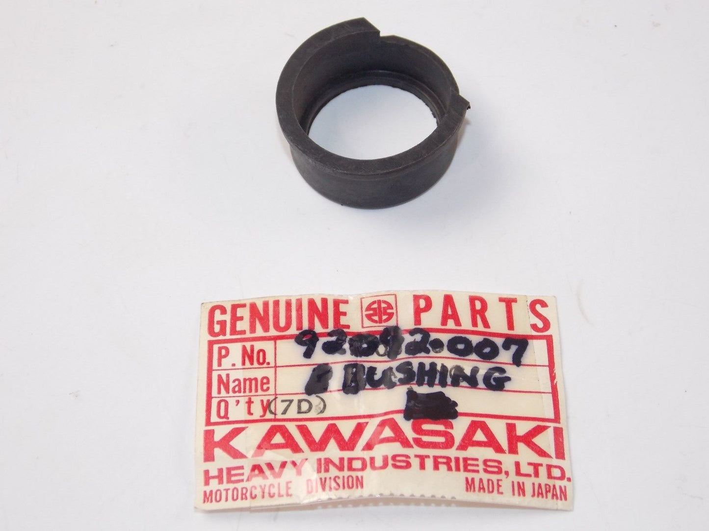 NOS OEM KAWASAKI 1971-1979 RUBBER HOLDER MT1 KV75 92092-007 - MotoRaider
