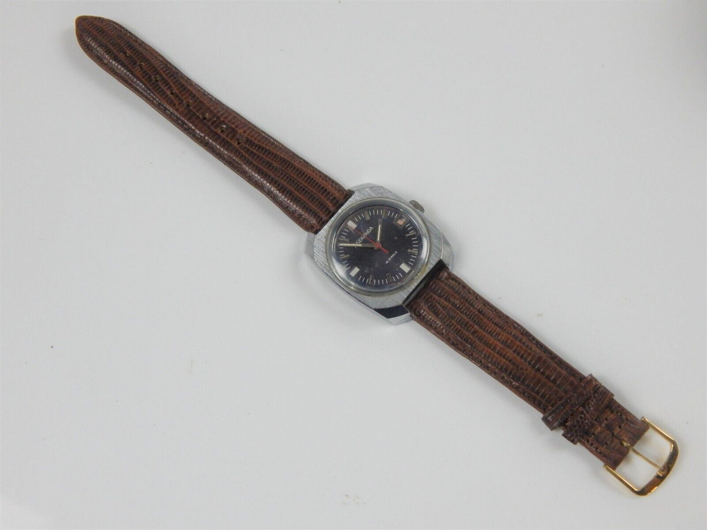 1970's VINTAGE WRIST WATCH SEKONDA 18 JEWELS SWISS MADE 35x40mm LEATHER BAND - MotoRaider