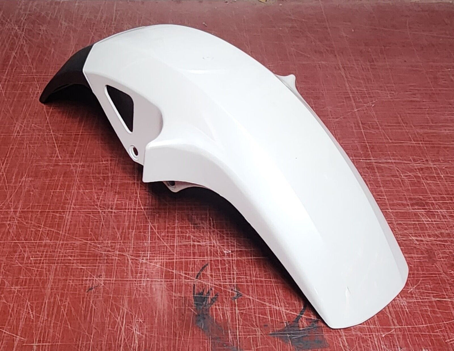 OEM SUZUKI 1983-1986 PEARL WHITE FRONT FENDER GS550 GSX550 53111-43400-13L - MotoRaider