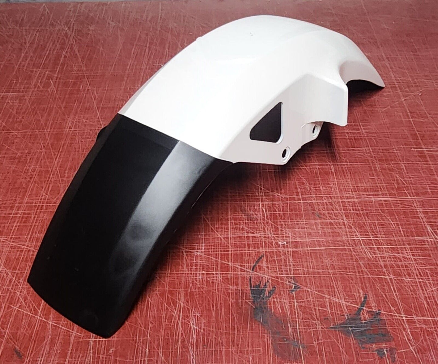 OEM SUZUKI 1983-1986 PEARL WHITE FRONT FENDER GS550 GSX550 53111-43400-13L - MotoRaider