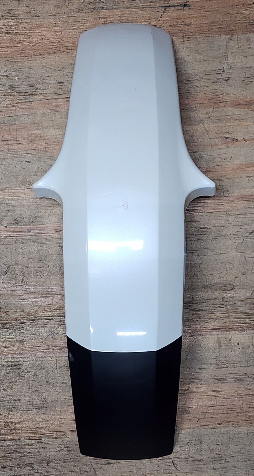 OEM SUZUKI 1983-1986 PEARL WHITE FRONT FENDER GS550 GSX550 53111-43400-13L - MotoRaider