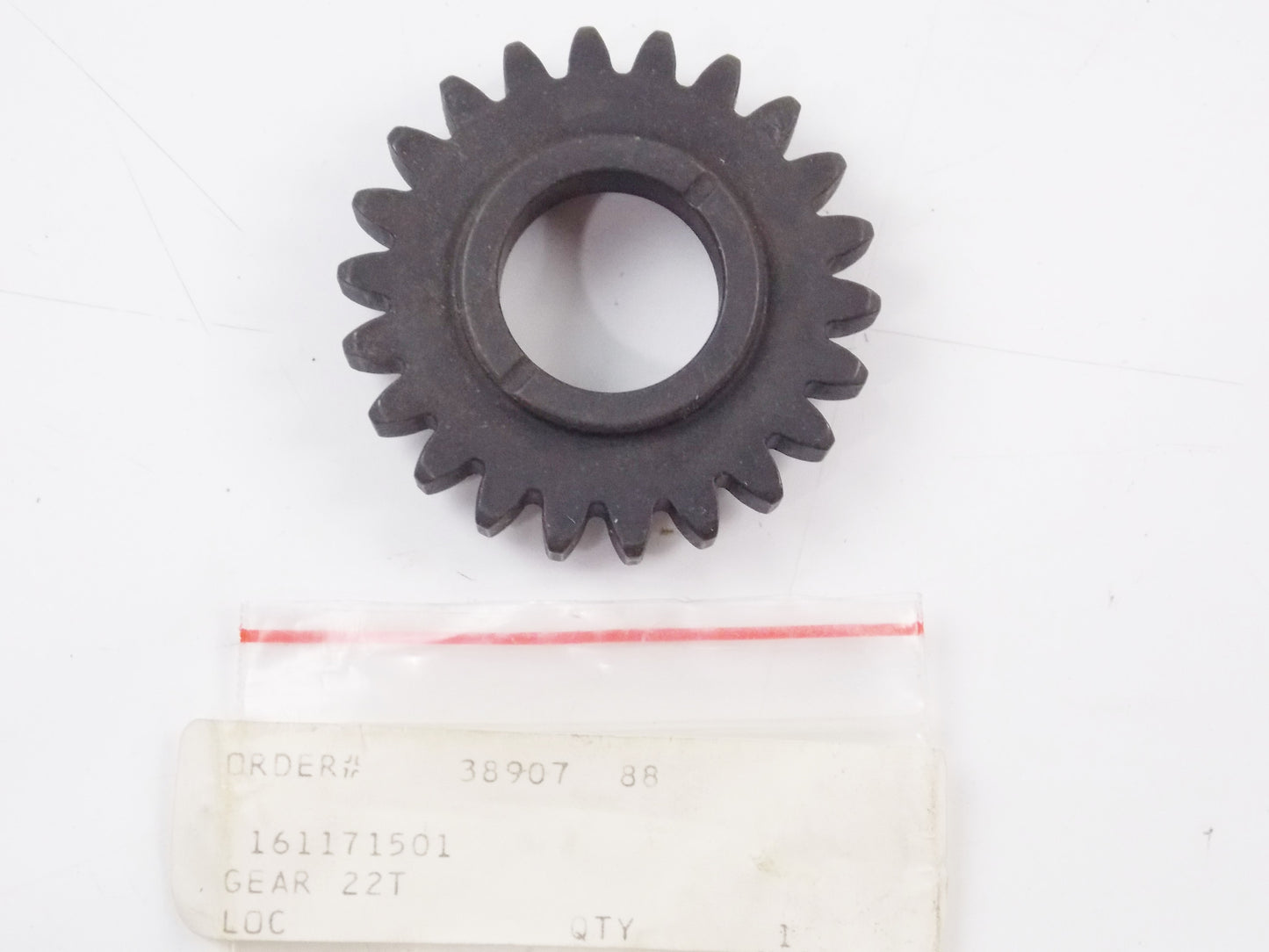 NOS OEM 1985-86 HUSQVARNA 250 500 WR CR XC TRANSMISSION 5TH GEAR 22T 161171501 - MotoRaider