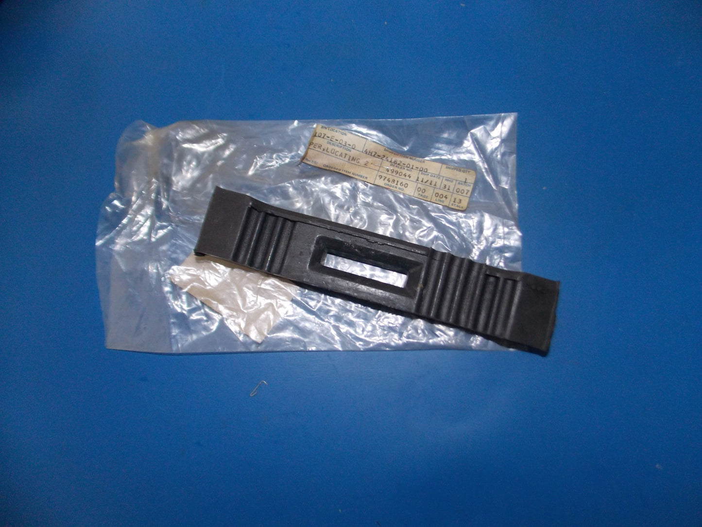 NOS 1980-1983 YAMAHA XJ650/750 FUEL TANK DAMPER RUBBER 2 4H7-24182-01-00 - MotoRaider