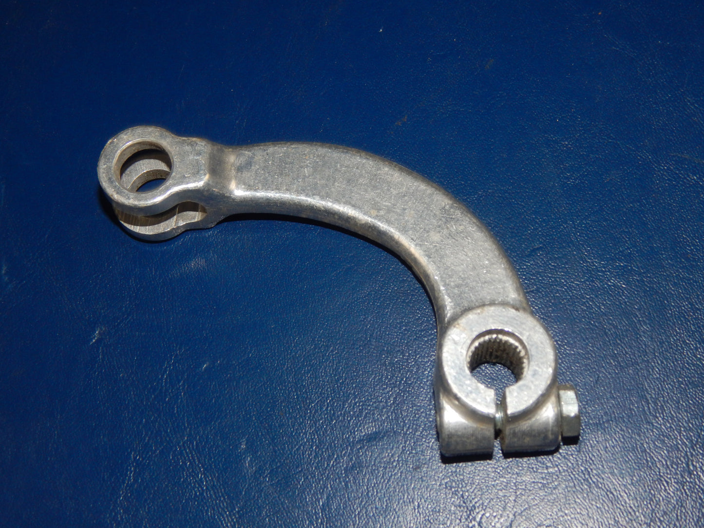 NOS 1977 SACHS HERCULES DKW GS 125 1756 REAR WHEEL BRAKE PLATE LEVER ACTUATOR - MotoRaider