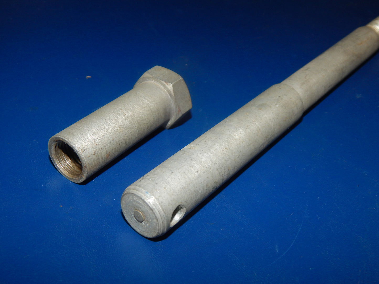 VINTAGE MOTORCYCLE FRONT WHEEL AXLE BOLT HERCULES DKW SACHS PUCH D=16mm 19mm - MotoRaider