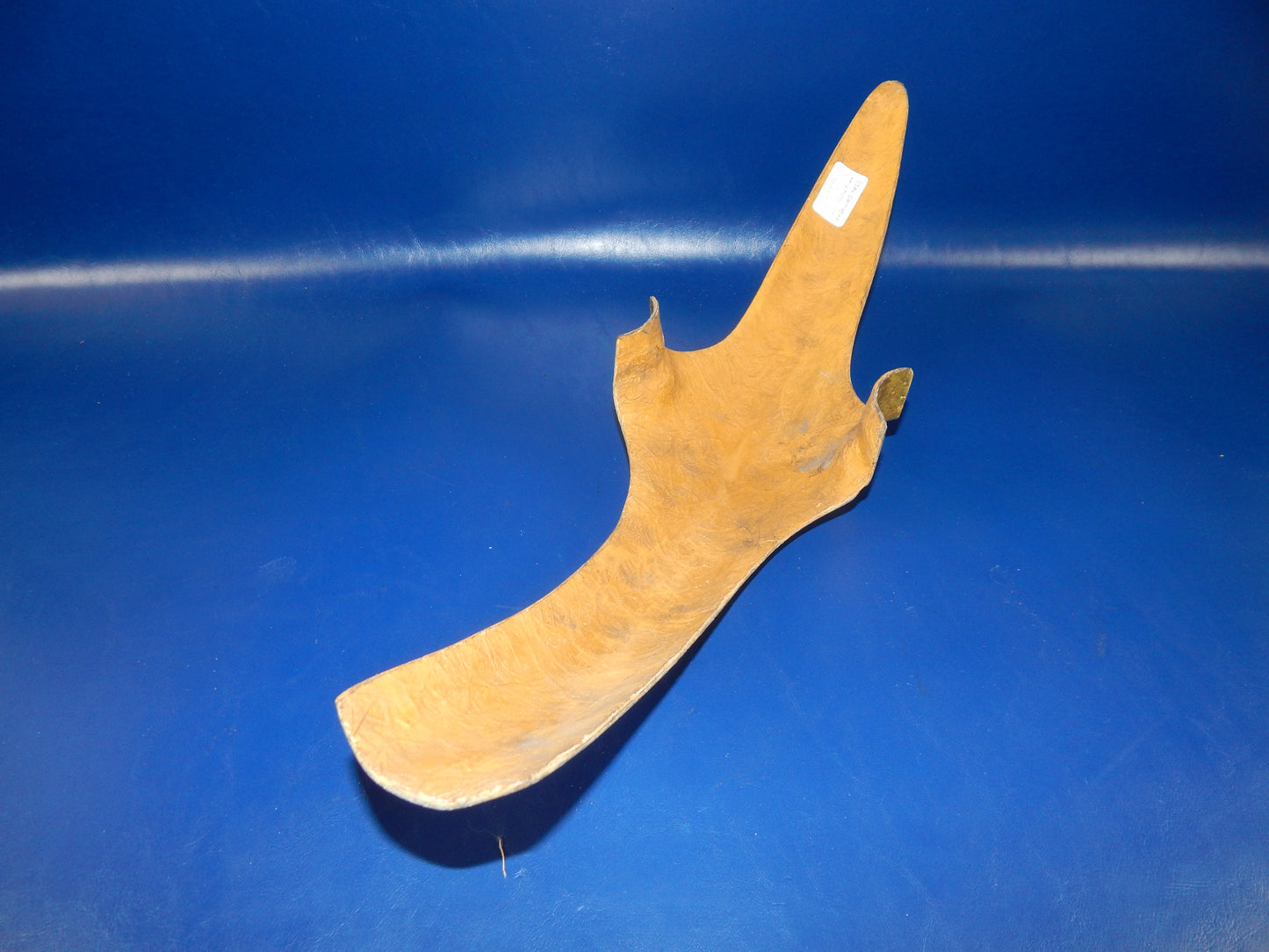 1960's FIBERGLASS LOW FRONT FENDER GOLD/GLITTER L=24.5" W=5" CAFE RACER CUSTOM - MotoRaider