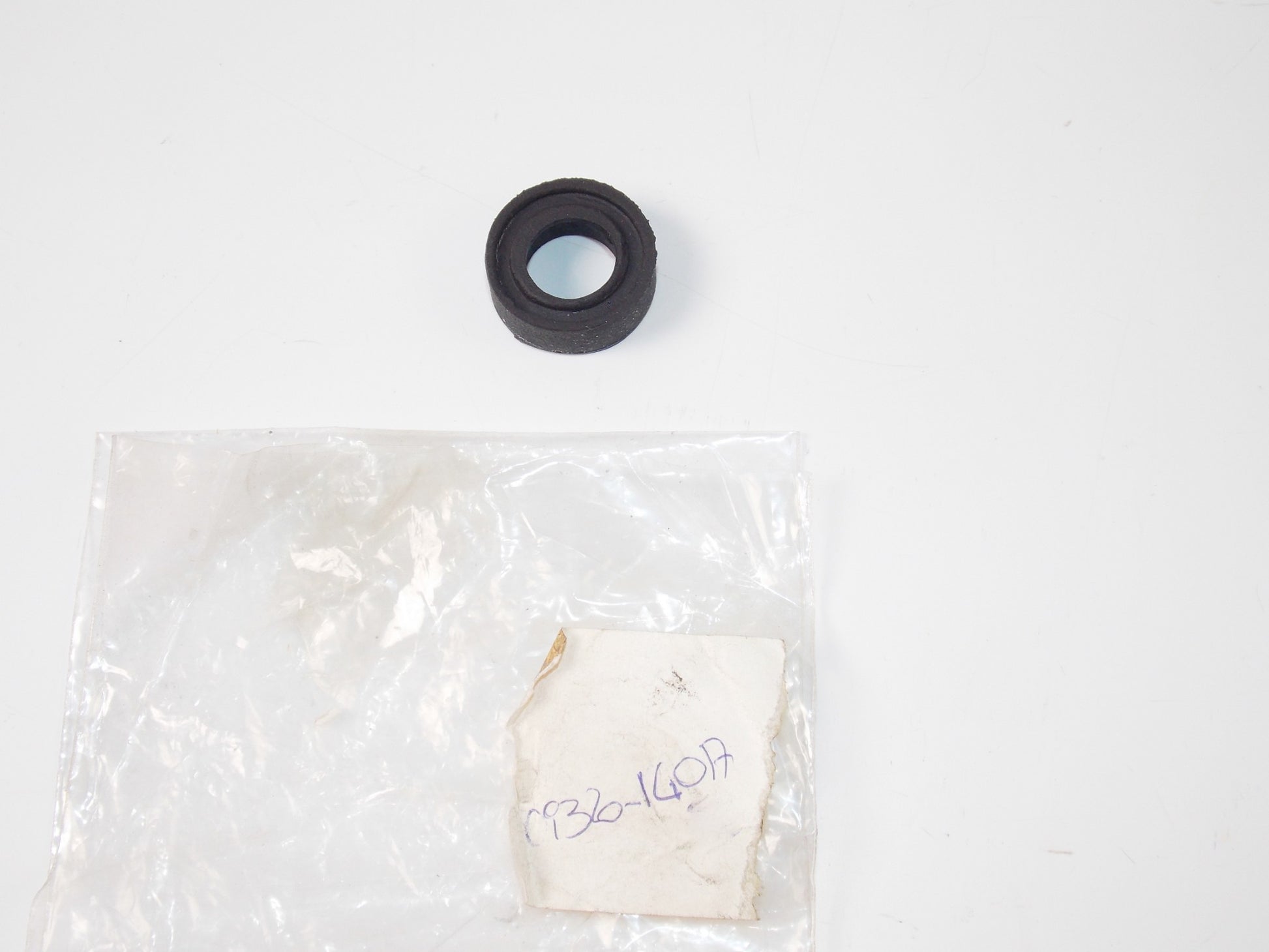 NOS OEM 1986-1990 SUZUKI GSX750/600/1100 GSX-R750/R1100 CUSHION  09320-14017 - MotoRaider